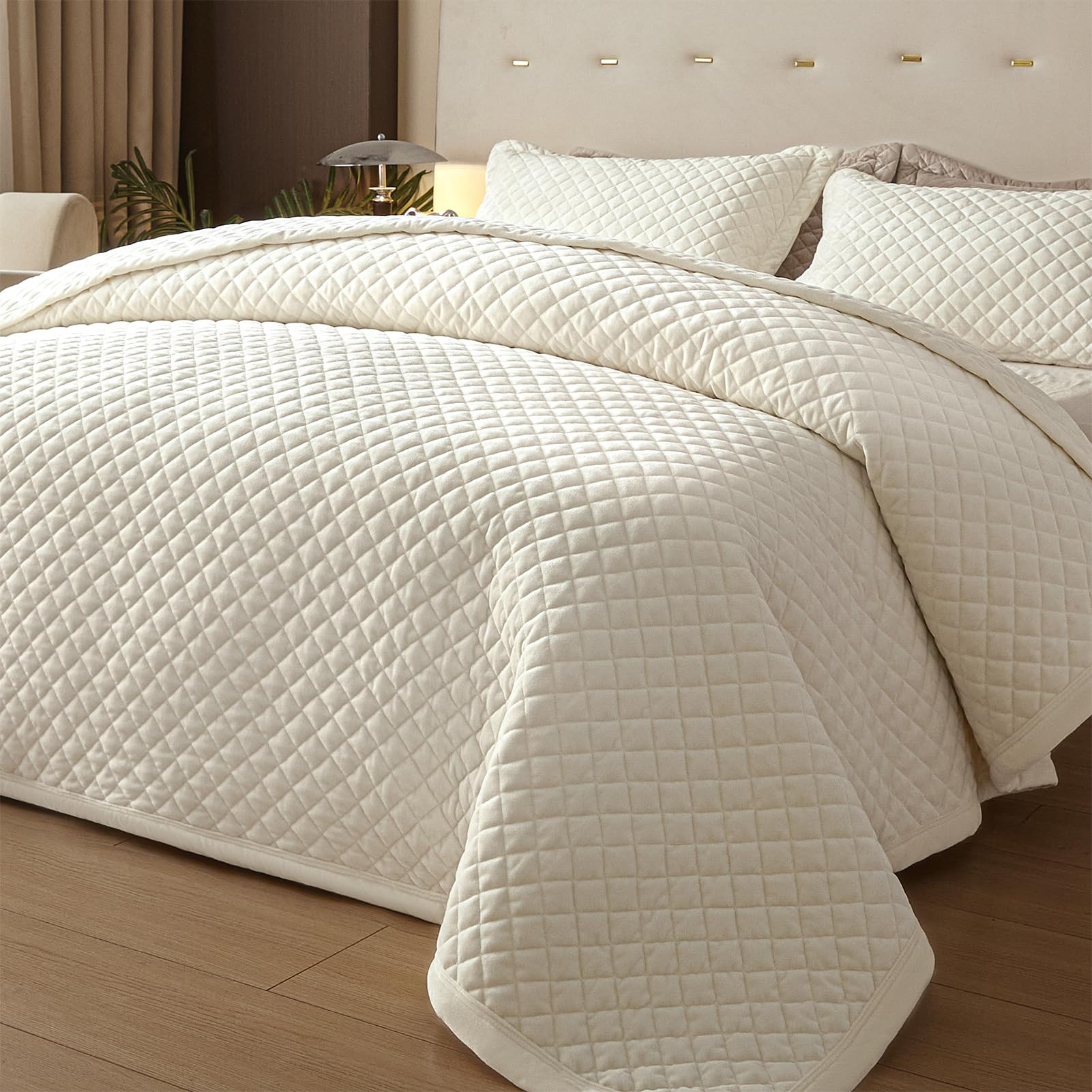 King Size Velvet Quilt Set, Ultra Soft 3 Pieces Bedding with 2 Pillow Shams, Lightweight All Seas... | Amazon (US)