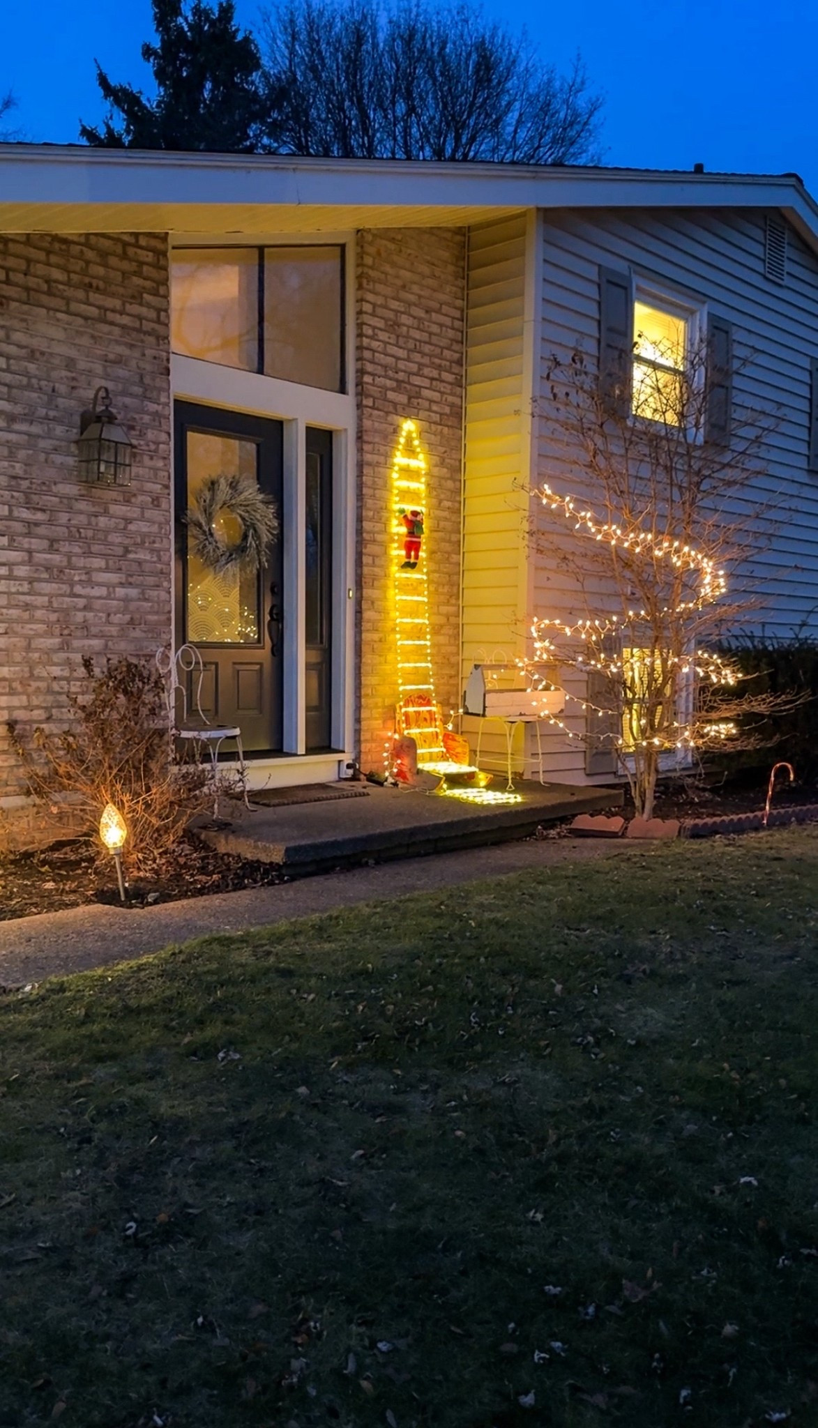 Outdoor Christmas decor. Christmas lights 



#LTKHome #LTKHoliday #LTKSeasonal