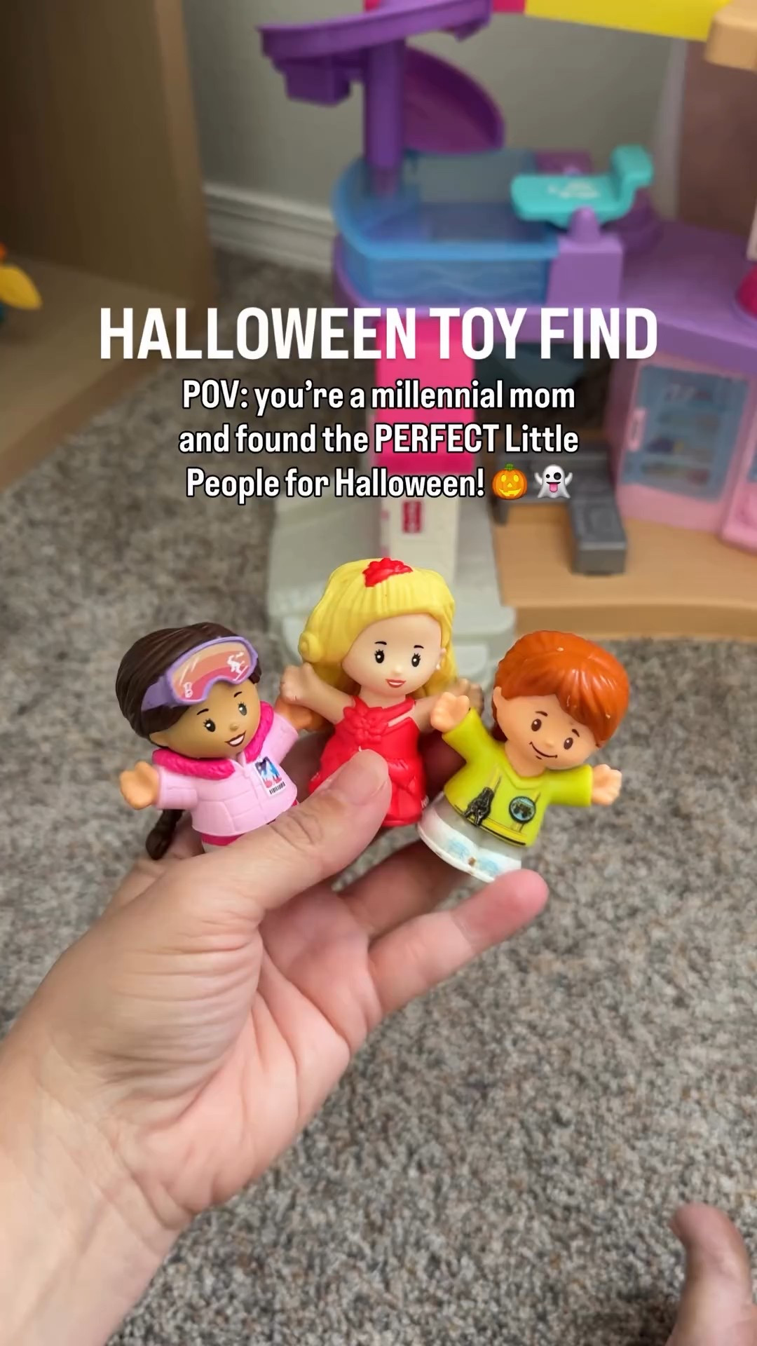 Little People does it again and is not only my toddler’s current obsession but I loved getting this cute Hocus Pocus Halloween set for her to play with (is it for her or for me 😂?)
