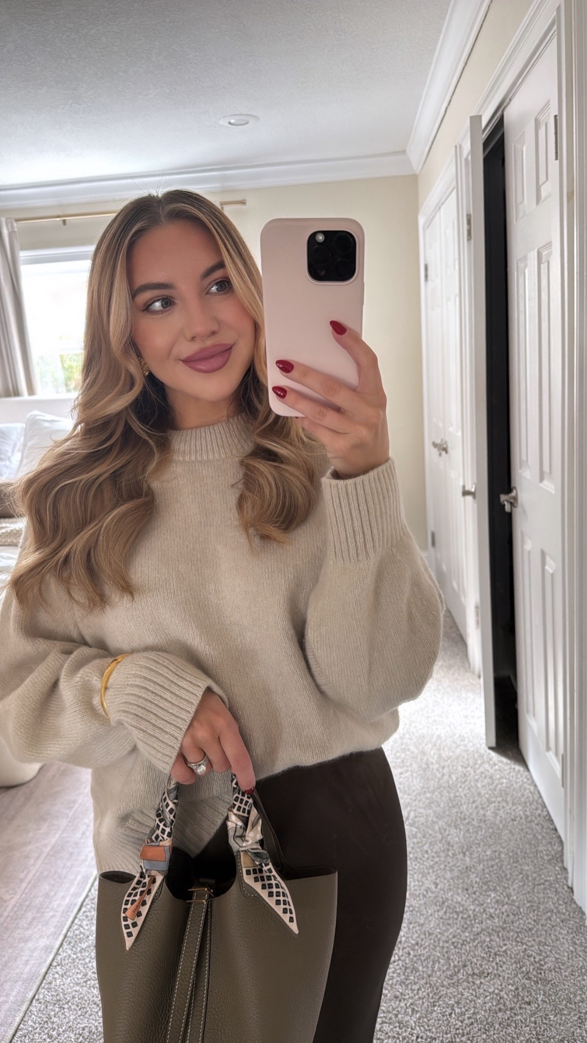 Reformation sweater
Rails skirt