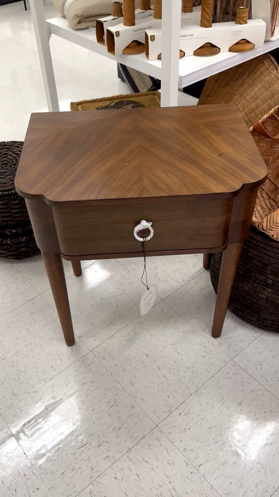 Gorgeous end table @Target  use for a nightstand or accent table


#LTKHome #LTKSaleAlert #LTKdayinmylife