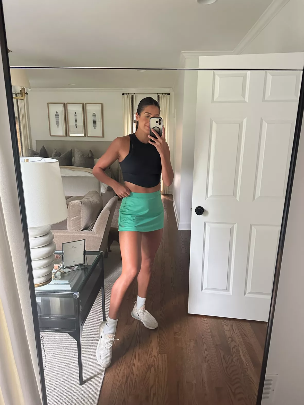 White athletic skirt ideas. Comfy outfits ideas. Tennis outfit ideas. Athletic  outfit ideas.