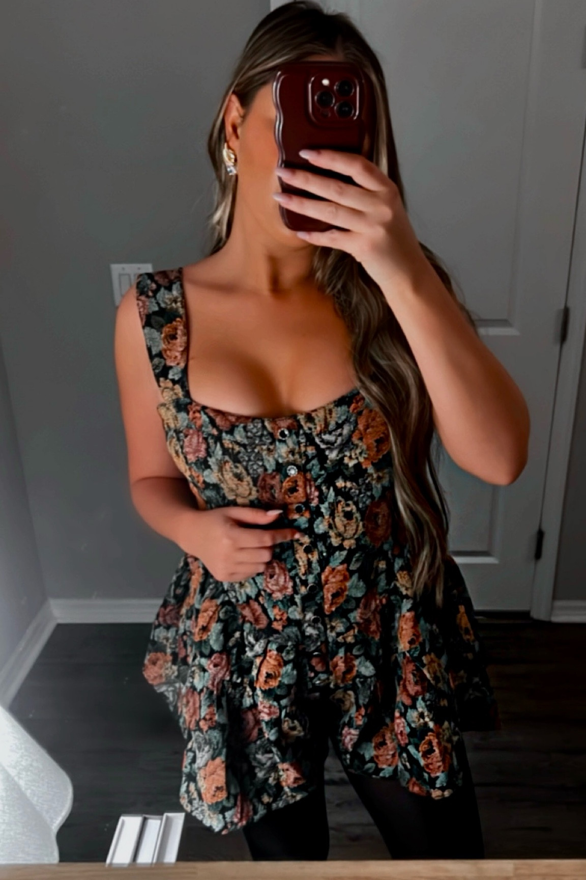 Exact earrings sold out but linked similar options & the brand. I wear several of their pieces in the shower, spray tans, to sleep - name it! They don’t tarnish & a lot of the pieces linked are on sale! Linked some finer options too ✨🔗