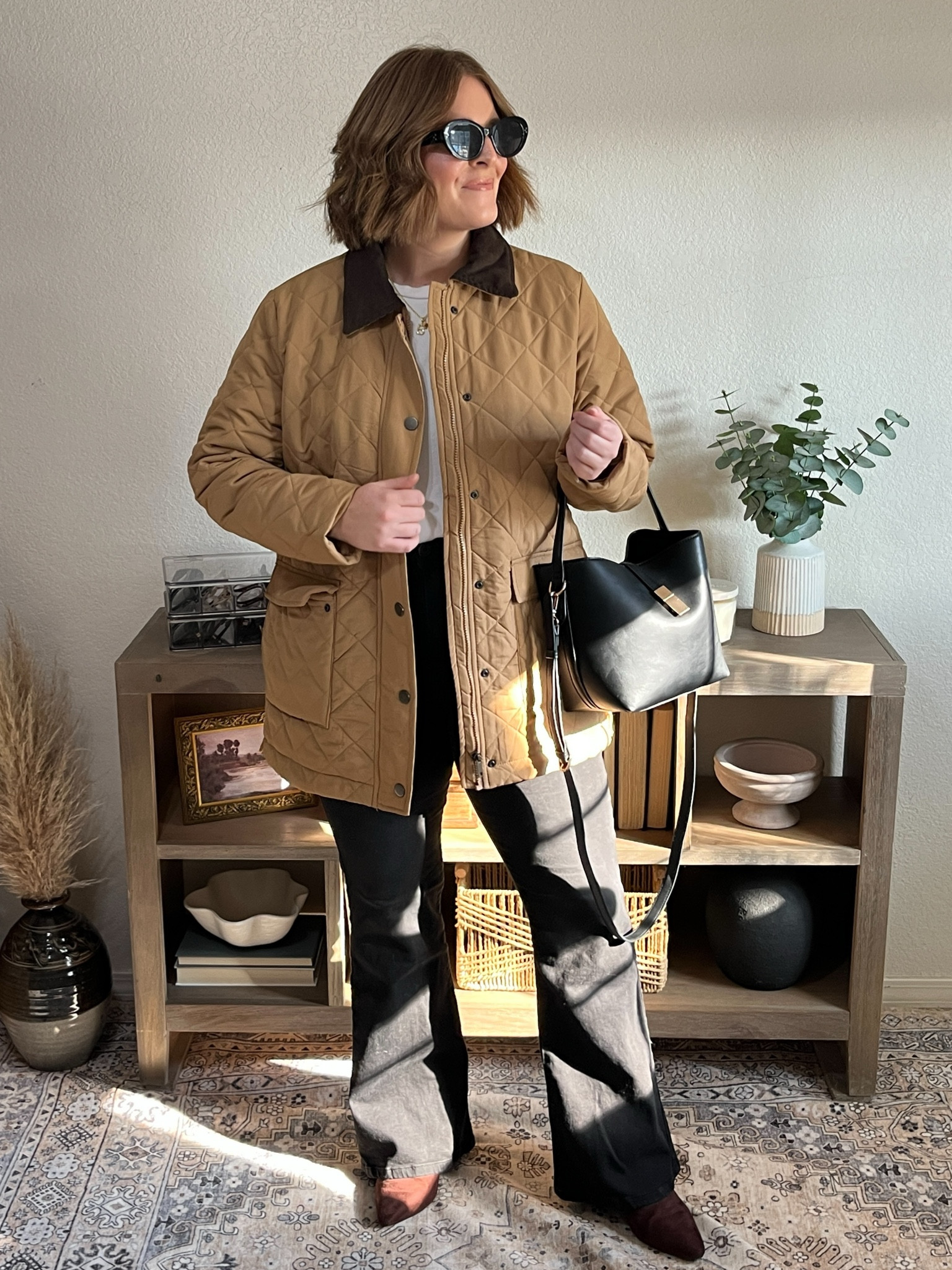 a dressy way to style the barn jacket// pair with black flares and chocolate brown boots

#LTKItBag #LTKMidsize #LTKStyleTip