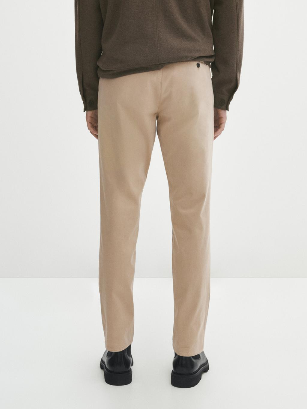 Angeraute Slim-Fit-Chinohose aus Baumwolle | Massimo Dutti DE