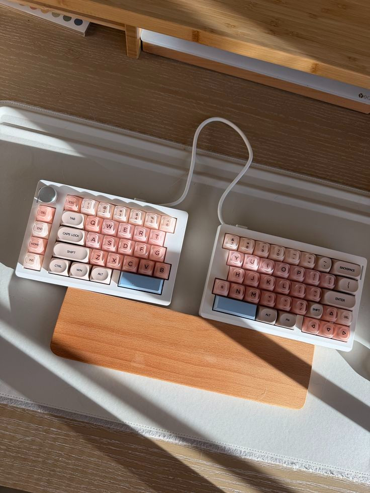 cozy mechanical keyboard finds that you'll love ⌨️🕯️🤎 

 #LTKHome