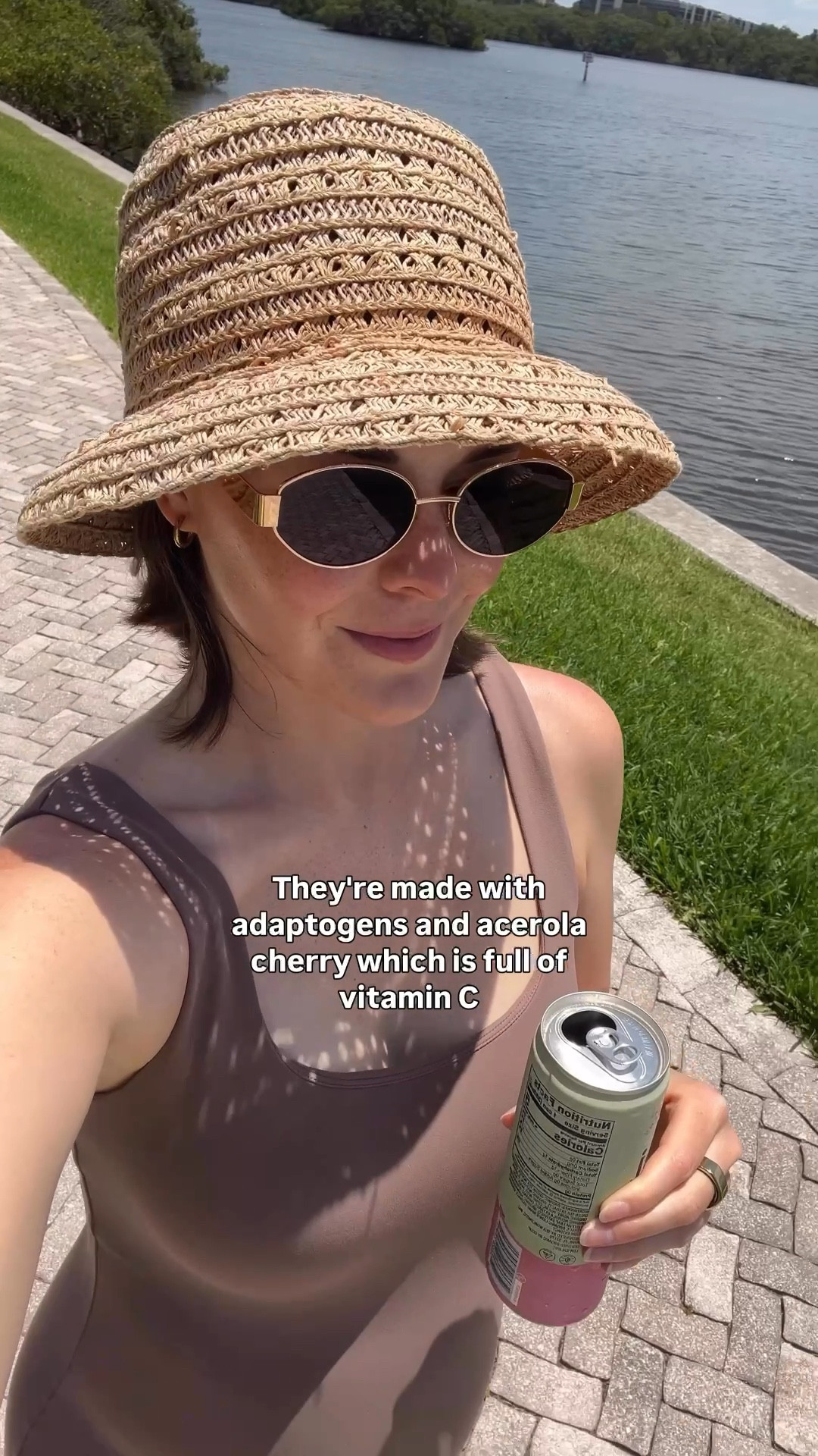 My go-to post-workout drink lately—clean ingredients, adaptogens, and actually tastes amazing. Linked my favorite flavors below! 👏🏼🍹🌺