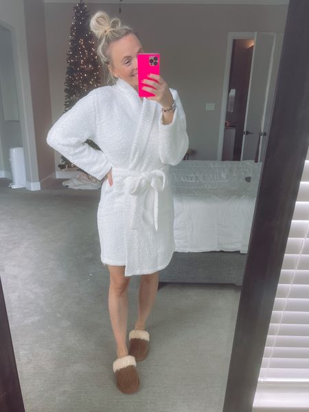 Barefoot dreams dupe robe
Slippers are on sale! Just $15 now!! 

#LTKHoliday #LTKunder50 #LTKstyletip