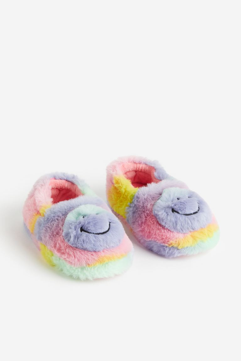 Fluffy slippers | H&M (DE, AT, CH, NL, FI)
