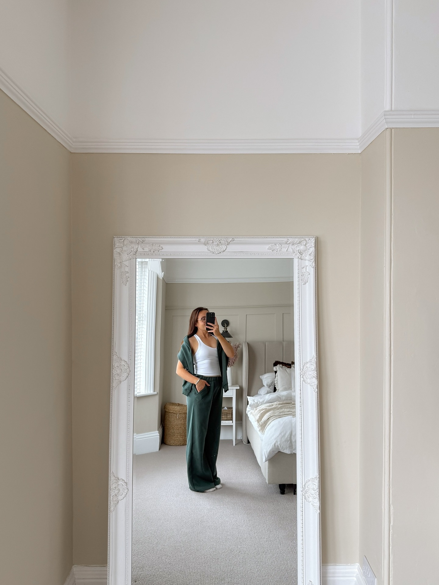 Cozy Season 💚🫶🏻

falling into cozy season with a cozy new tracksuit! I’m actually obsessed with this colour. I fear I will be wearing this on repeat. 

@fableticseu *

•
•
#cozyseason #fallinspo #tracksuit #cozystyle #teamfabletics #fableticseu #cosyinfabletics #athleisurewear #everydaystyle #outfit

#LTKfitness #LTKautumn #LTKuk