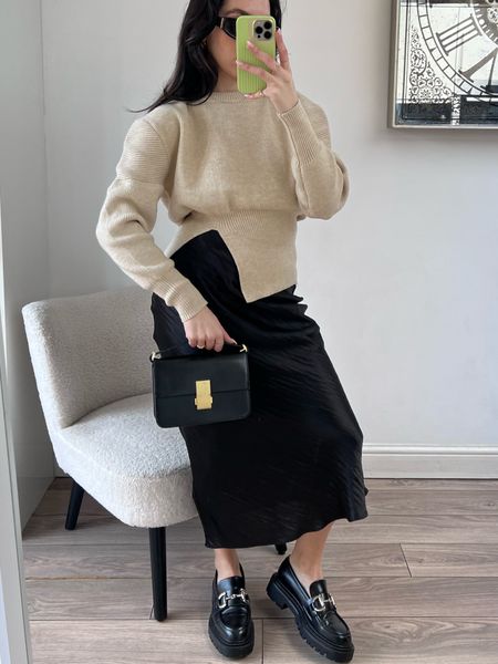 This looks is perfect for the office,the shape of the knit gives it a smart look and the skirt makes it ideal for spring. My skirt is old topshop so i have linked similar options🖤

#LTKSeasonal #LTKworkwear #LTKeurope