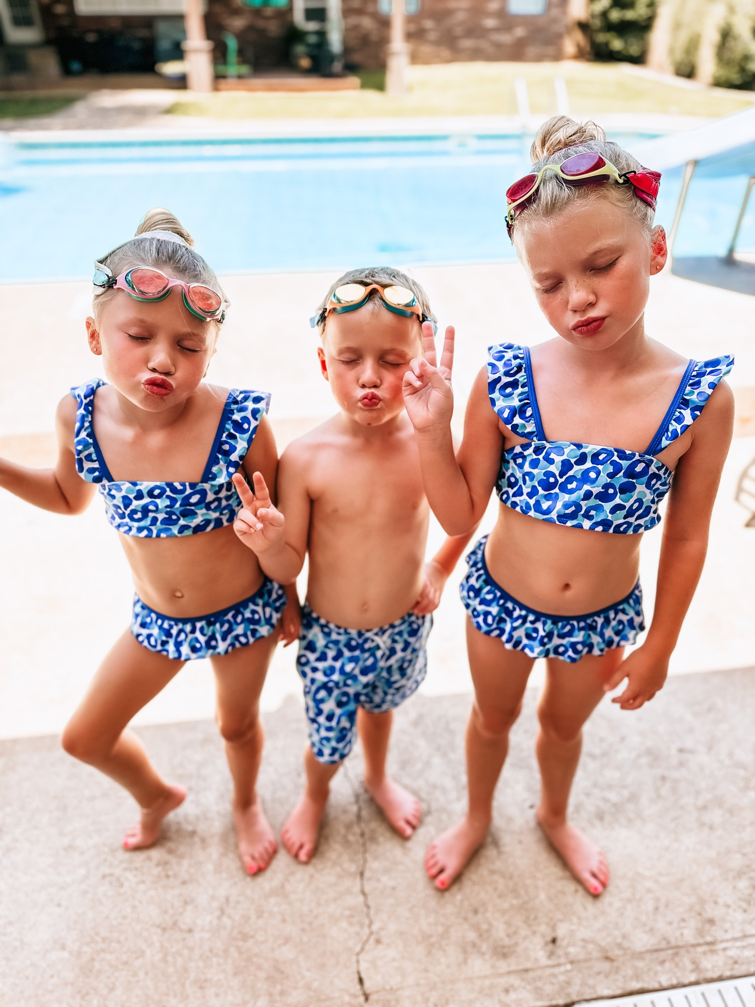 Zulily has the Millie loves lily brand back on sale!! They make so many cute styles for boy, girls, and babies! If you are looking for matching swim, this brand is perfect!!! Don’t size up 😂, these are definitely TTS! #Zulilypartner #zulilyfinds 



#LTKkids #LTKstyletip #LTKFind