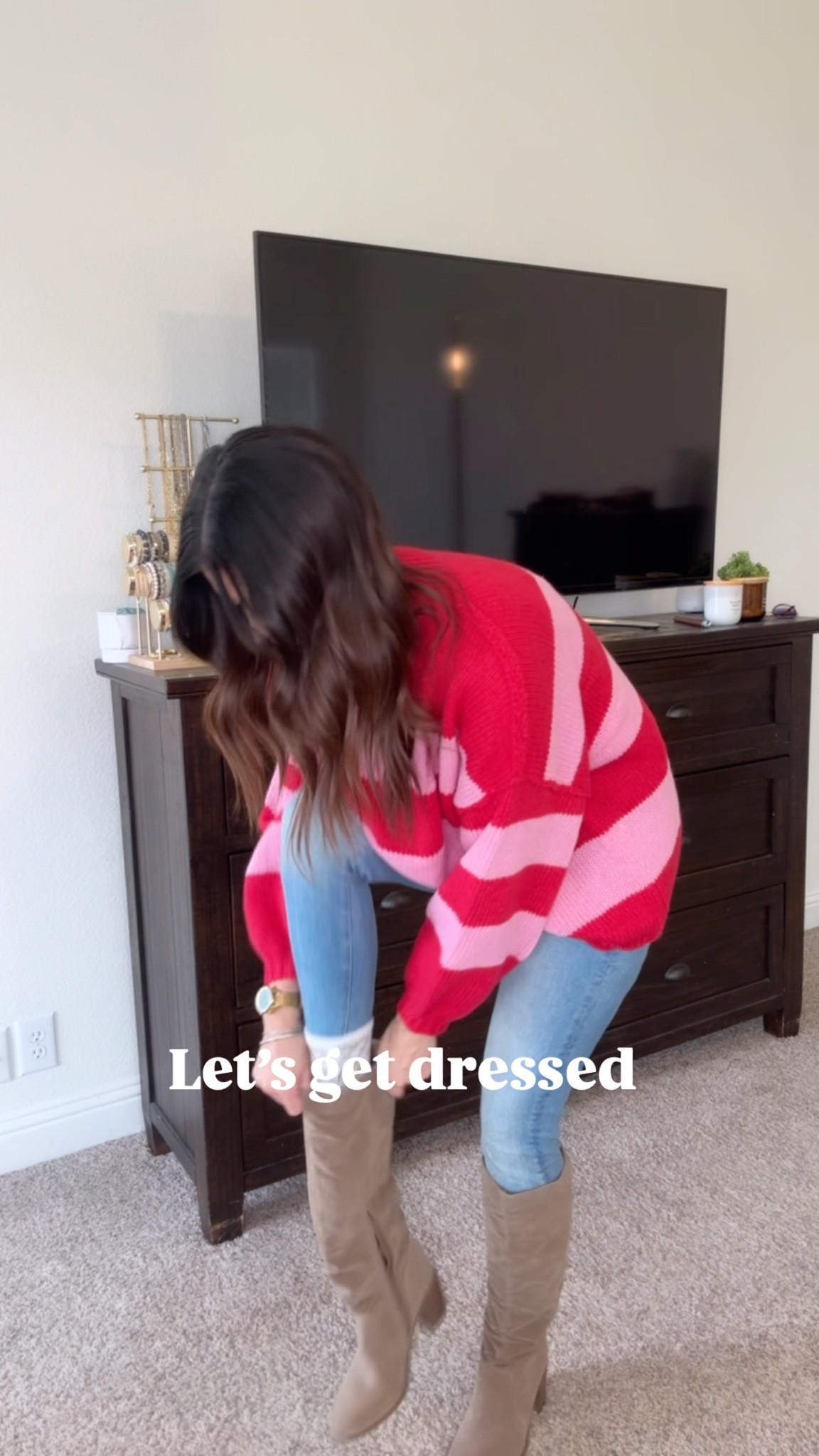 Keeping it simple, keeping it cozy.

#LTKHoliday #LTKgrwm #LTKootd