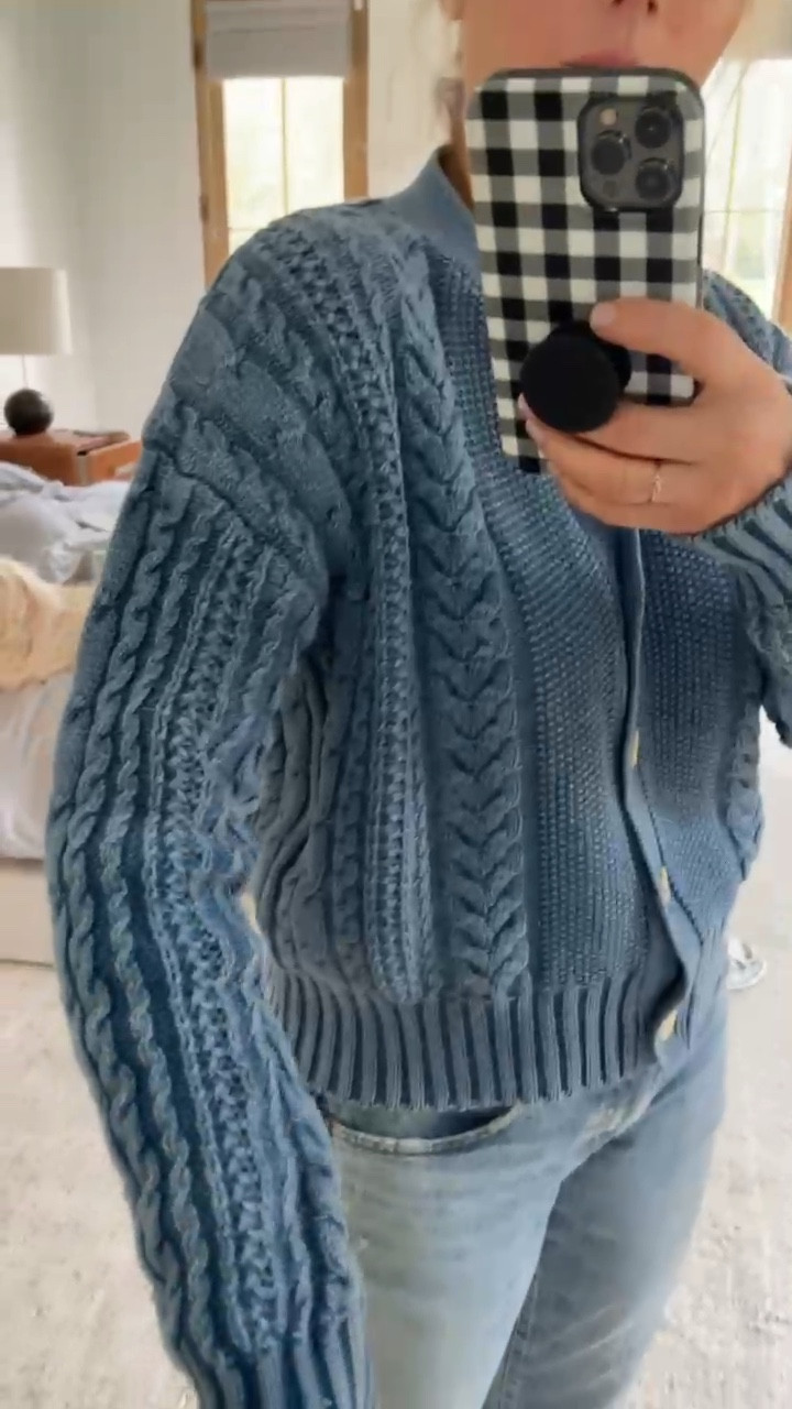 THE BEST ALL SEASON SWEATER: chilly spring night? Cool summer breeze? Crisp fall air? Cold winter day? My new sweater from Alex Mill is the PERFECT weight for whatever weather the world throws at you (and it’s cute, too). 

#LTKSeasonal #LTKstyletip #LTKGiftGuide