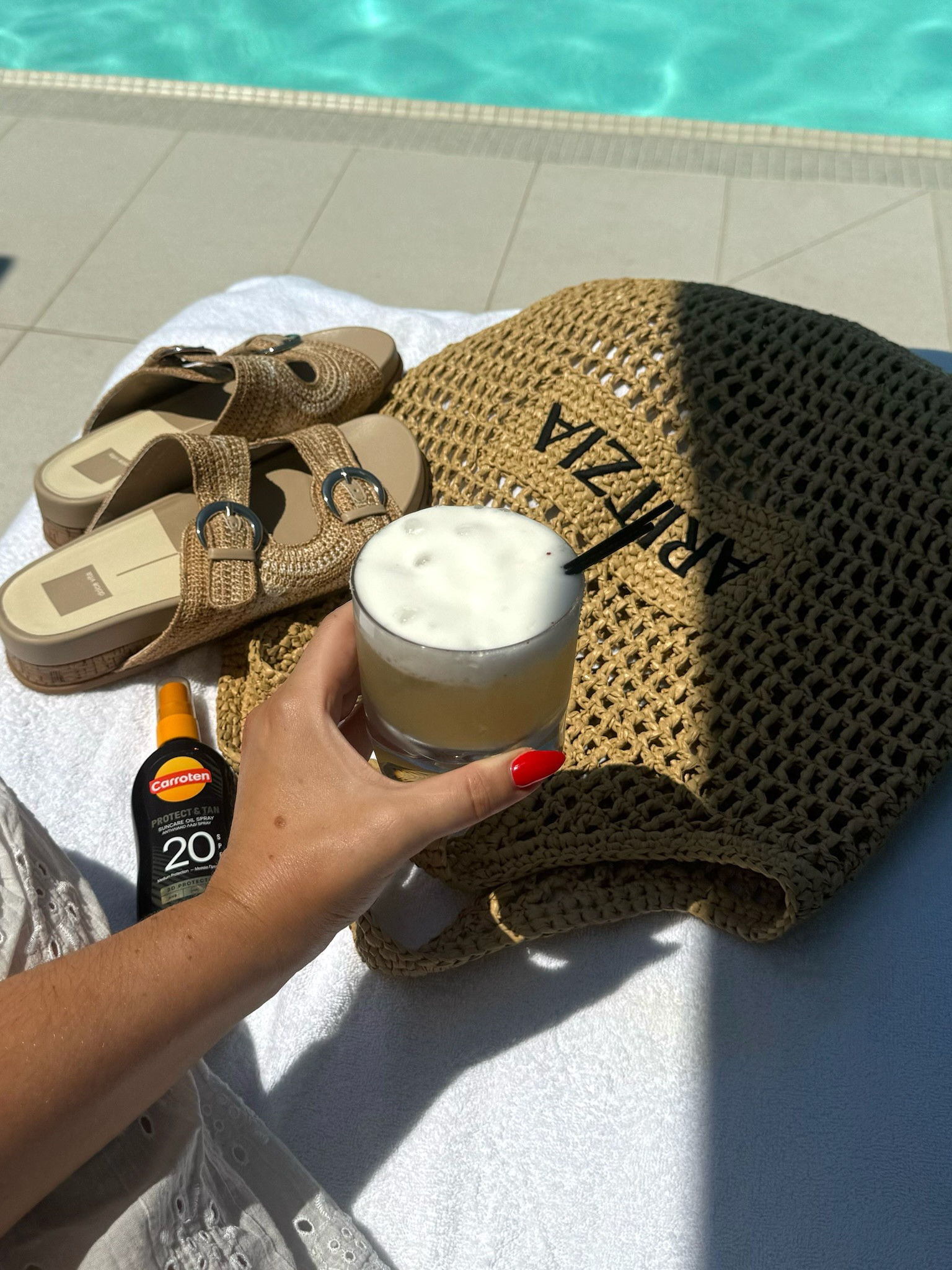 Summer pool/beach accessories great for resorts and vacations! 🫶🏻✨🌊

#LTKStyleTip #LTKItBag #LTKTravel