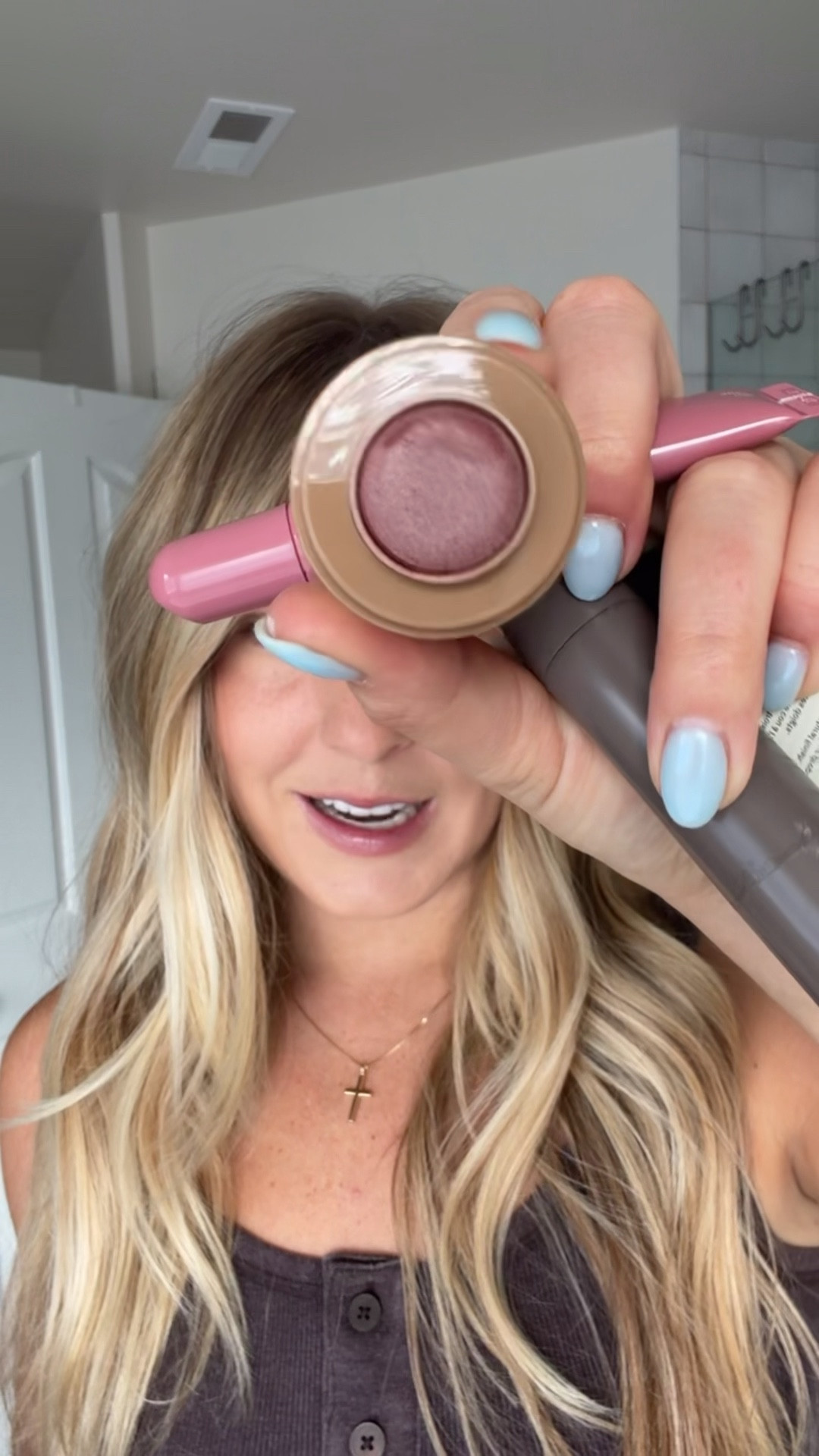 5 min daily makeup for summer 
Rhode Pocket blush - toasted teddy
Rhode lip - salty tan
Merit stick - linen 
Typology - fair 1 

#LTKgrwm #LTKBeauty