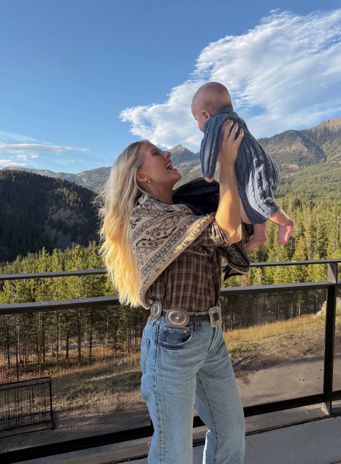 SIZE: med in top (I cut out the shoulder pads), 28 in jeans, boots run tts (exact color sold out, linked in a diff color & similars). Lip liner - pnut butta, lipstick - blaz’d donut #kathleenpost

Mountain vacay vibes, Aspen chic look, Montana outfit Inspo, fall fashion, fall outfit inspo

#LTKootd #LTKSeasonal #LTKTravel
