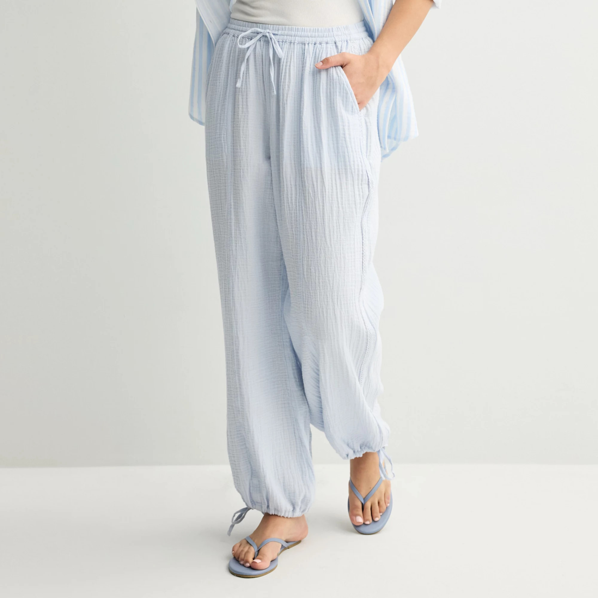 Juniors' SO® Mid Rise Double Gauze Jogger Pants | Kohl's