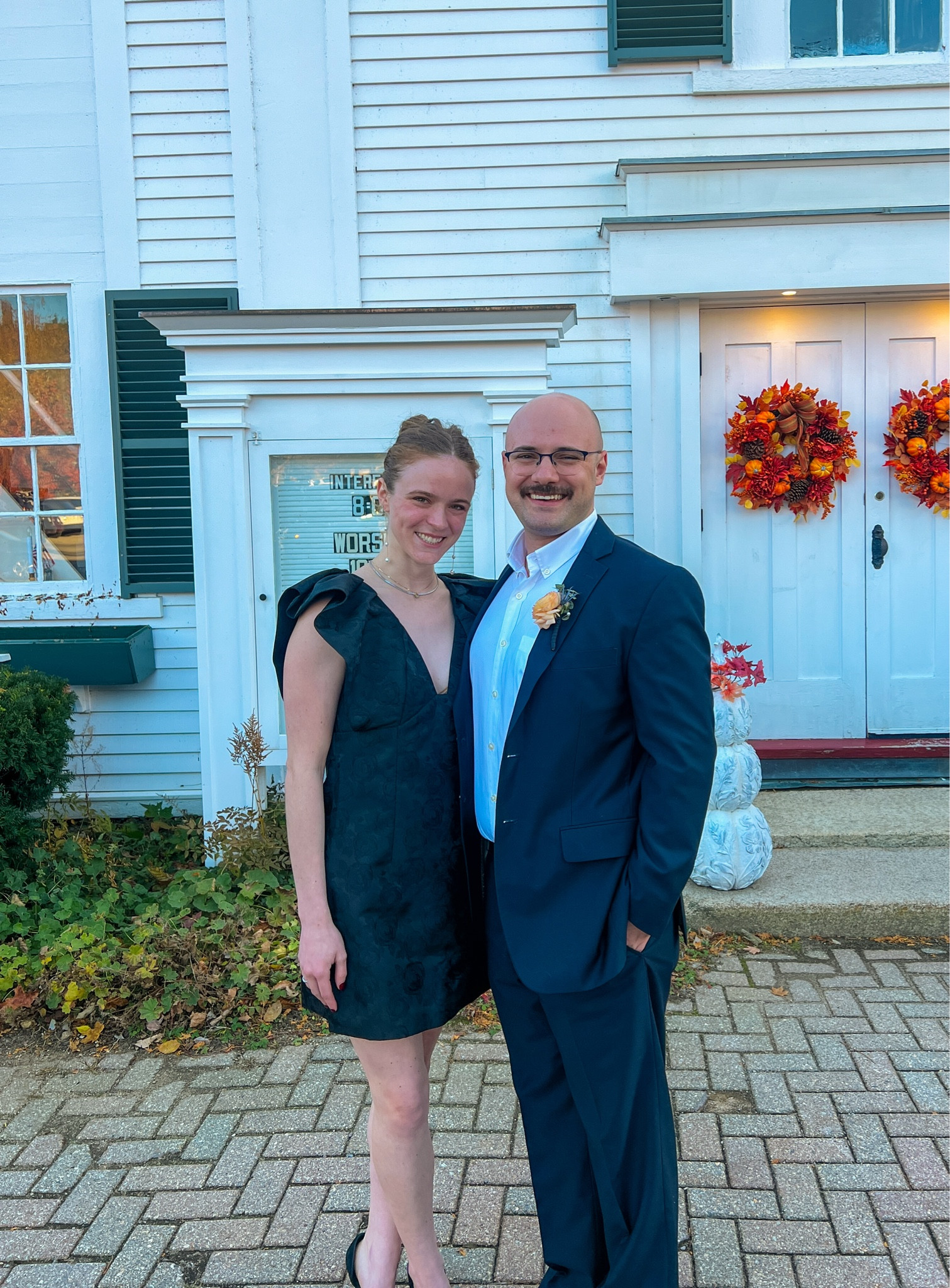 Love was in the air last night!! 🤍🍁 Had the most wonderful time celebrating the happy couple last night - a perfect fall evening in NH!! 

#LTKSeasonal #LTKTravel #LTKWedding