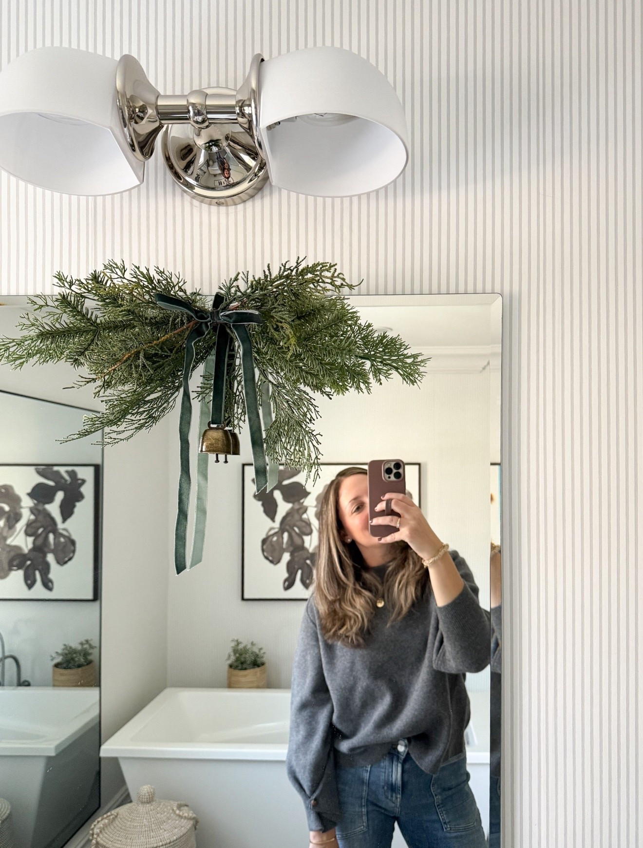 Everything in our primary bathroom ✨

Bathroom sconce, holiday home, Target, pottery barn, minted art 

#LTKHoliday #LTKSeasonal #LTKHome