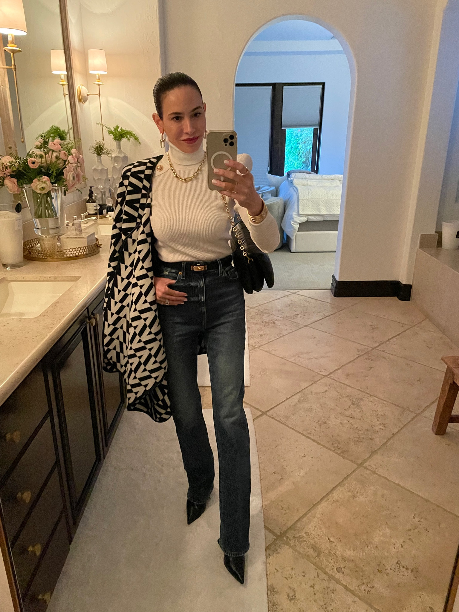 Cozy but keeping it chic 🖤

Cape, black and white, shawl, Valentino outfit, casual outfit, outfit of the day, poncho, winter outfits

#LTKstyletip #LTKsalealert #LTKFind