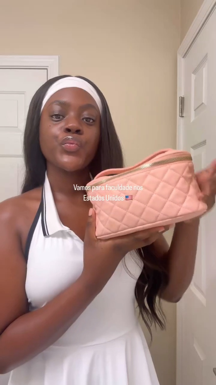 Vamos para UNI 🤍✨

#influencer #usainfluencer #lainfluencer #ootd #college #collegelife

#LTKBeauty #LTKU #LTKVideo