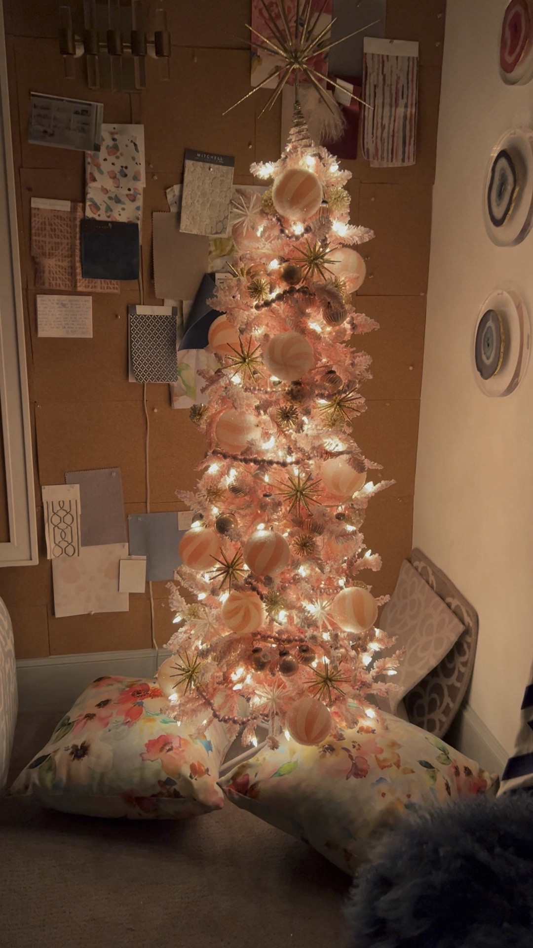 We added this pink flocked Christmas tree to the studio this week! It’s 🩷✨a vibe! 

#LTKSeasonal #LTKHoliday #LTKhome