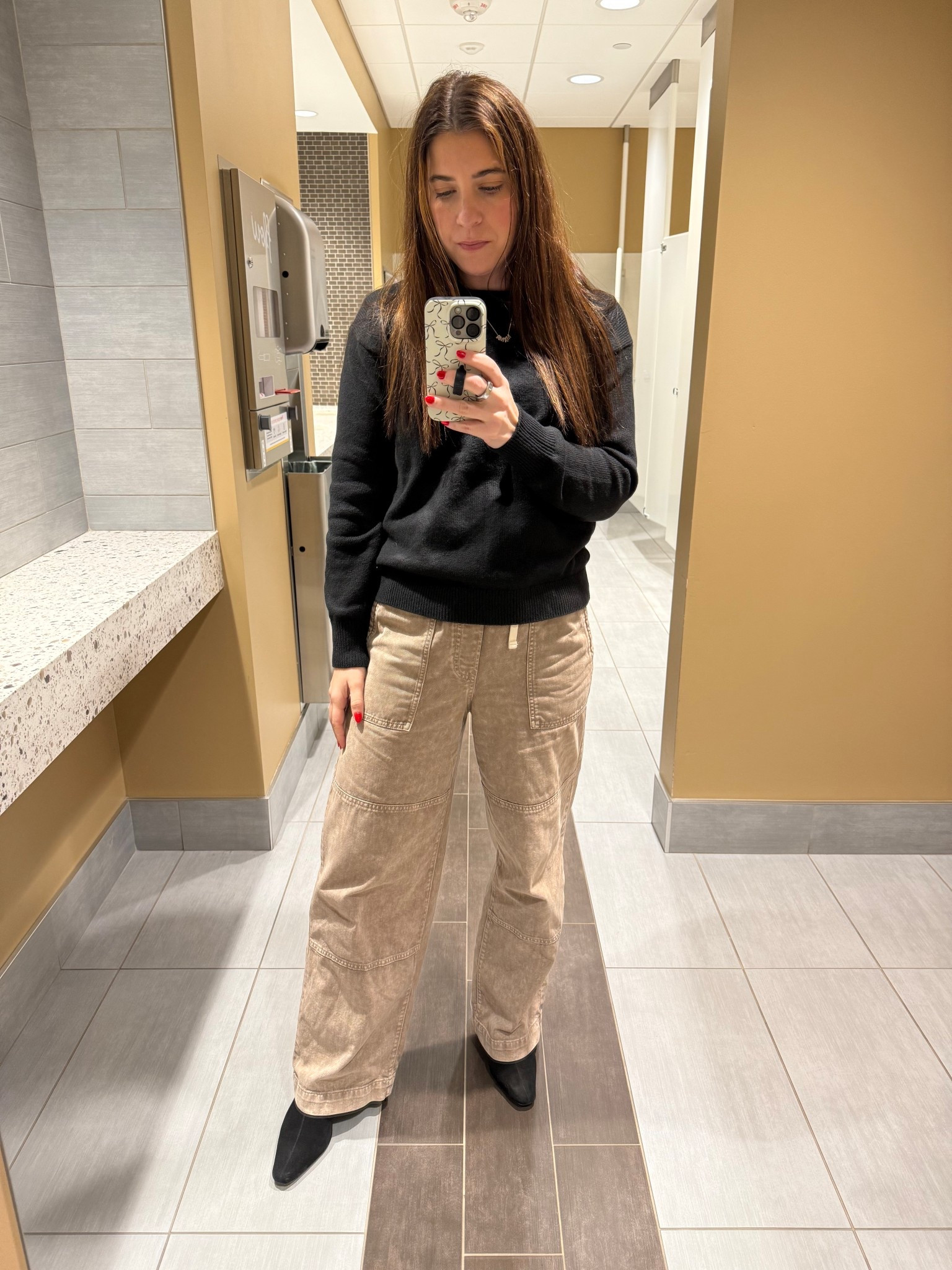 Wearing a S in both my top and bottoms! Sweater is on sale for $21! 

#LTKootd #LTKFindsUnder50 #LTKgrwm