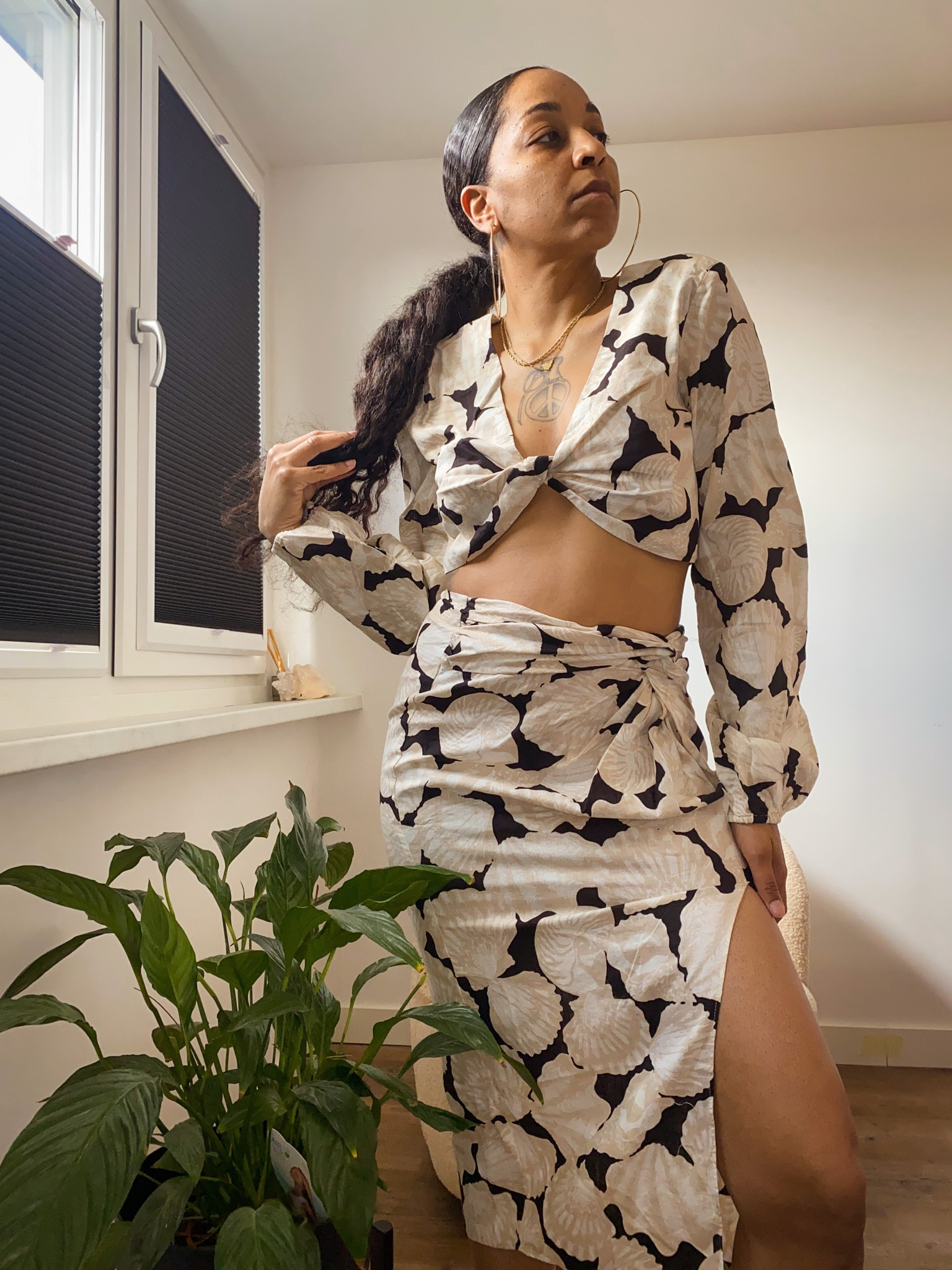 H&M Linen Co-ord set. Outfit inspiration, spring and summer fashion, date night outfits, midi skirt, cropped blouse, halter top, leather sandals, floral prints. 

#LTKSeasonal #LTKeurope #LTKfit