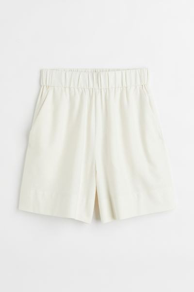 Szorty bez zapięcia wykonane z jedwabiu morwowego | H&M (DE, AT, CH, NL, FI)