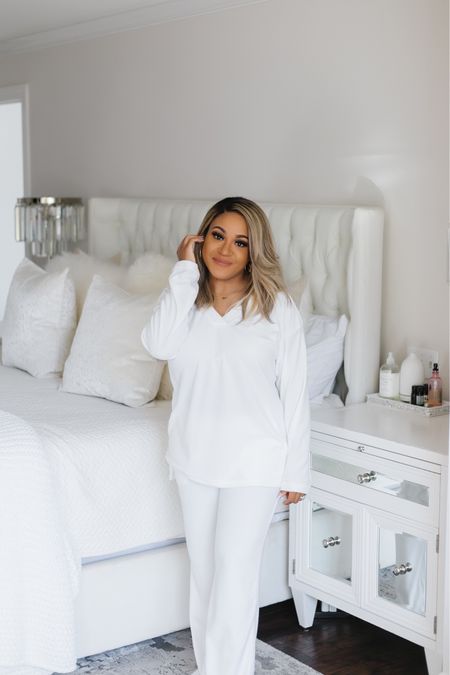 SheIn Loungewear Set ☕️

loungewear set // lounge sets // loungewear // shein outfits // shein fashion // shein finds // affordable fashion // casual style // shein spring // shein summer // casual outfits

#LTKfindsunder100 #LTKstyletip #LTKfindsunder50