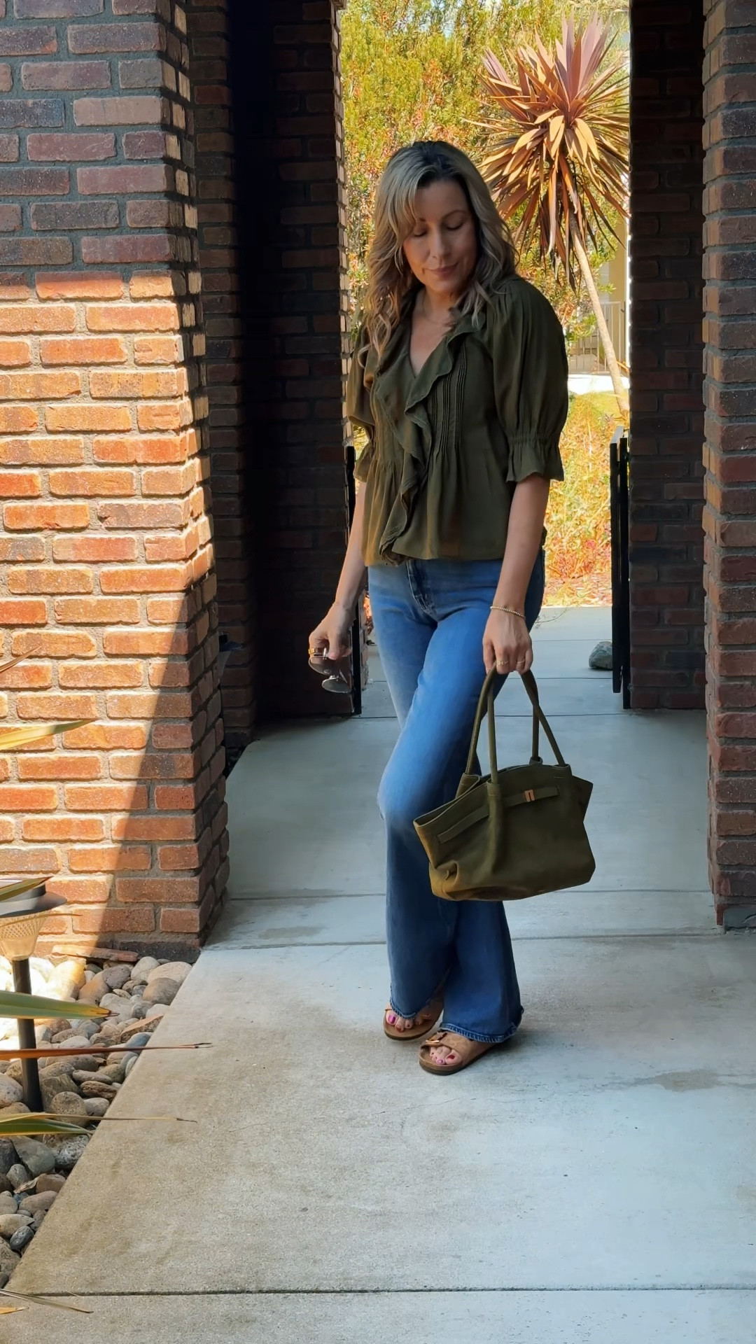 This girly cotton top from Madewell is equal parts comfy and flattering—soft ruffles, puff sleeves, and that olive green tone make it a wardrobe win 🍃 I paired it with my go-to flares and this luxe-looking faux suede bag from JW Pei. The texture, color, and shape of this bag are next-level, and it instantly elevates the outfit!

📍Where to wear: day dates, fall markets, coffee shop catch-ups, weekend outings

ootd, fashionover30, fashionover40, fashionover50, casualoutfits, stylishandgrateful, stylish&grateful, modestoutfits, classy casual, nordstromanniversarysale, nsale2025, madewellstyle, jwpei, fallfashion2025, cottonblouse, girlyandchic, wardrobeessentials, elevatedbasics, everydaystyle, cozycuteoutfit

#LTKSaleAlert #LTKOver40 #LTKSeasonal