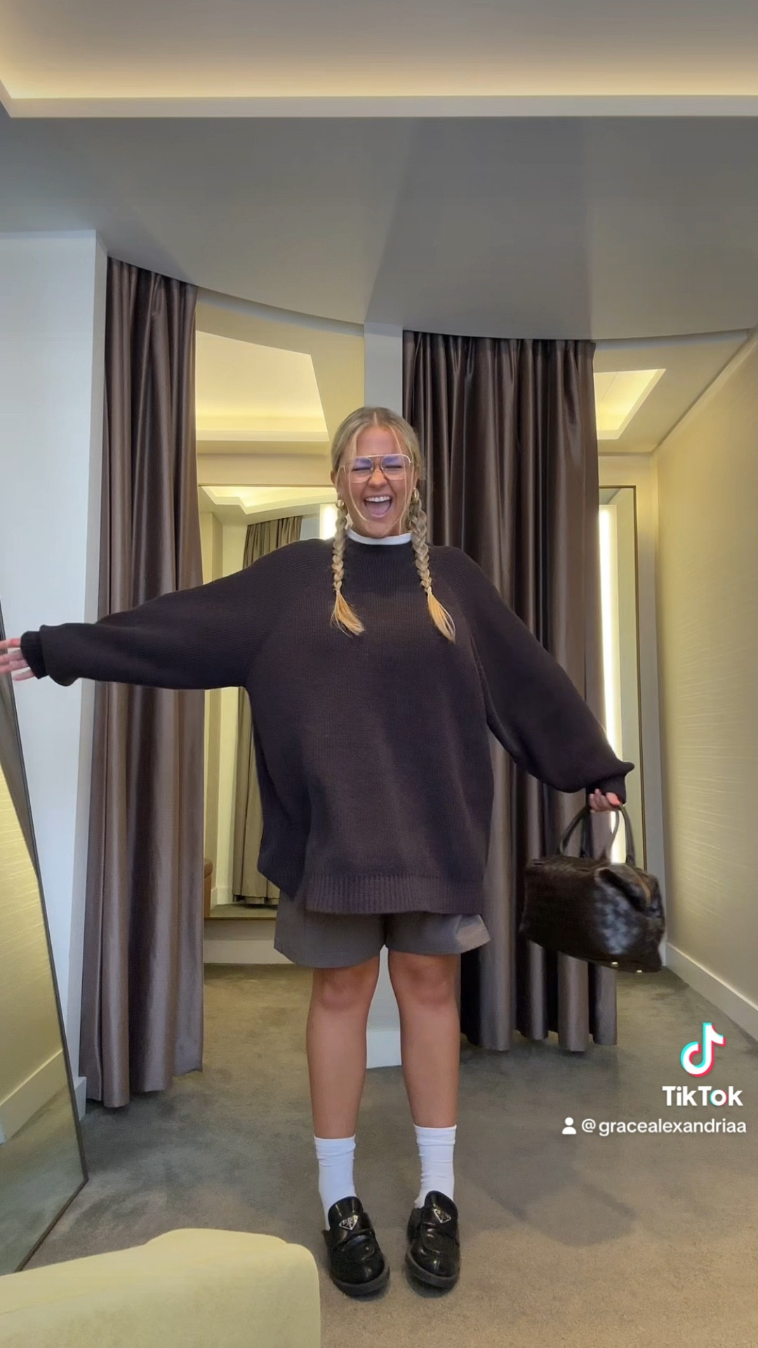 OOTD 🐻 big jumper + dad shorts + loafers + bowling bag of my dreams

#LTKSeasonal #LTKfindsunder50 #LTKmidsize