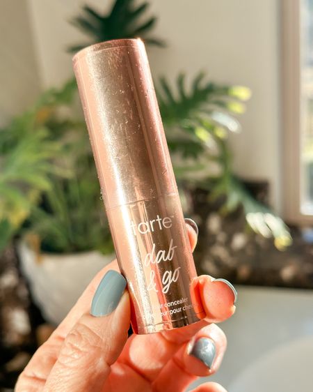 Save 30% + free shipping code FAM30 - My favorite root coverup! Tarte Dab n go! It’s so good!

Root touch up l roots l hair favorites 

#LTKunder50 #LTKbeauty #LTKSale