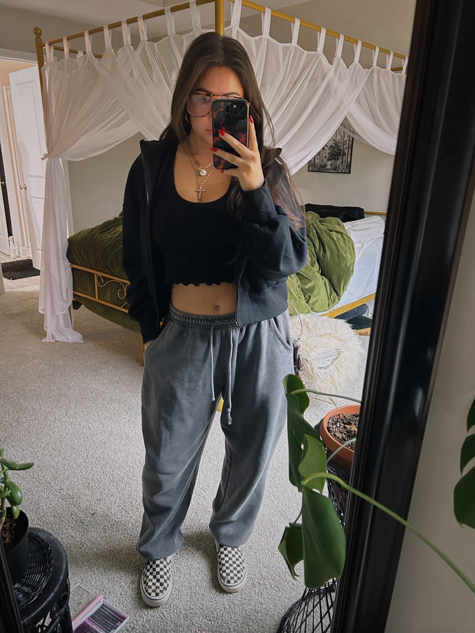 cozy & comfy outfit ☕️






Gray sweatpants travel outfit joggers airport outfit 

#LTKMostLoved #LTKstyletip #LTKSpringSale