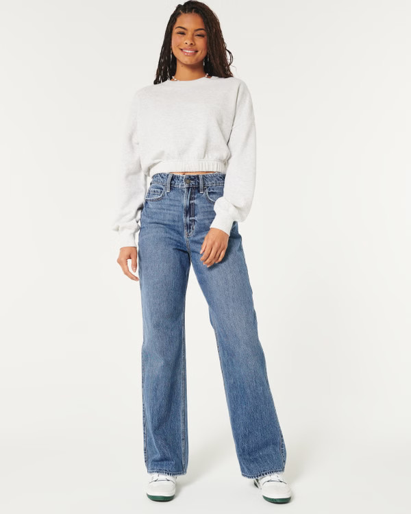 Low-Rise Medium Wash Super Baggy Jeans | Hollister (US)