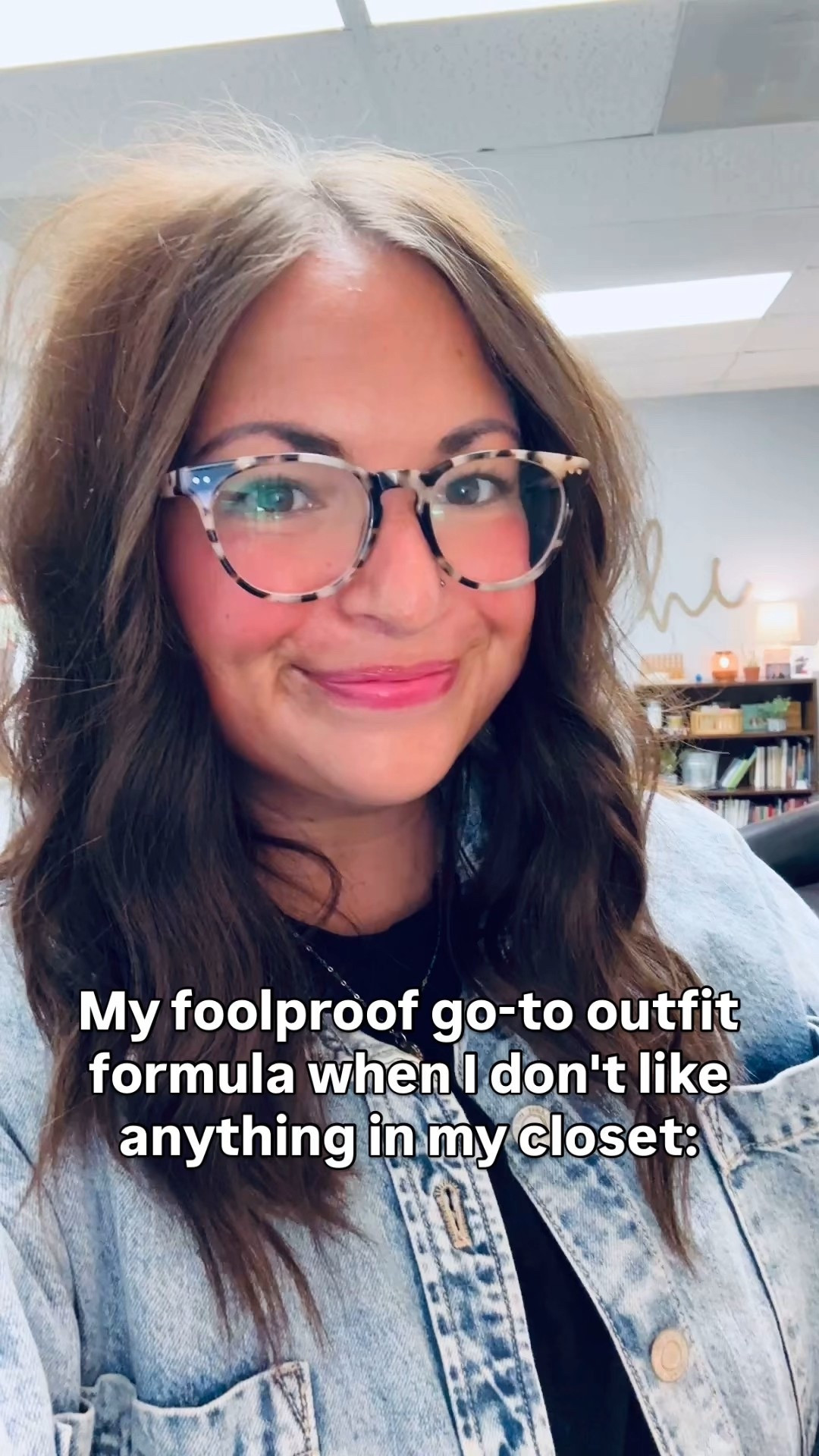 My foolproof go-to outfit formula when I don't like anything in my closet: all black base, denim layer, printed shoes & gold accessories. ✨
& the most important part: an iced coffee (obviously).