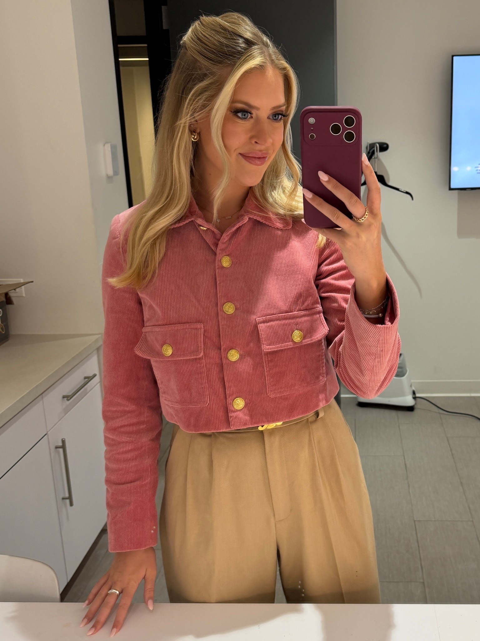 Loving corduroy this fall

Pink Jacket: LoveShackFancy
Trousers: Favorite Daughter

Fall Fashion, ootd, outfit inspo, workwear, designer, contemporary

#LTKWorkwear #LTKSeasonal #LTKStyleTip