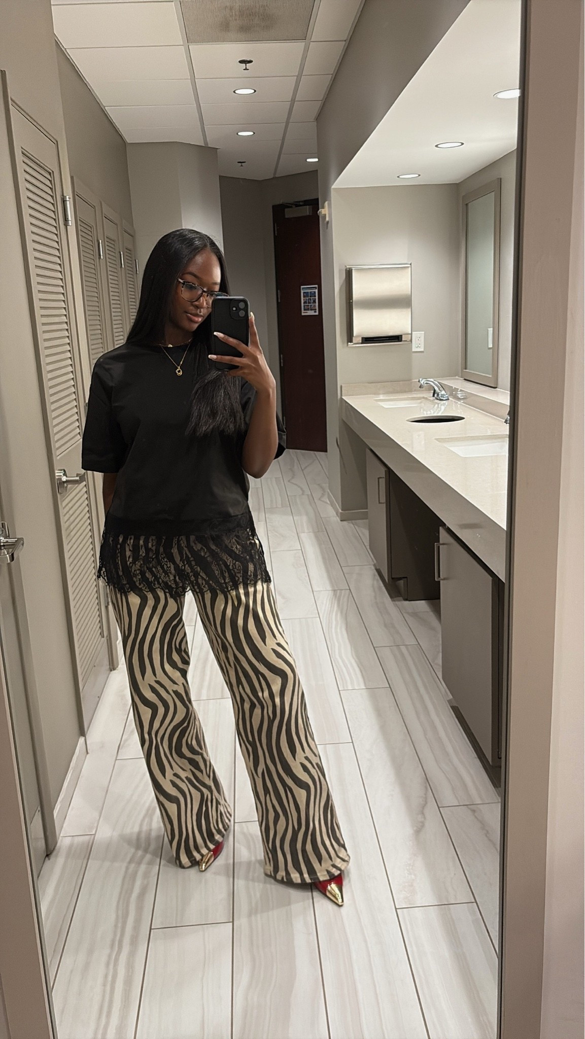 Friday outfit of the day 🤍

#LTKdayinmylife #LTKgrwm #LTKootd