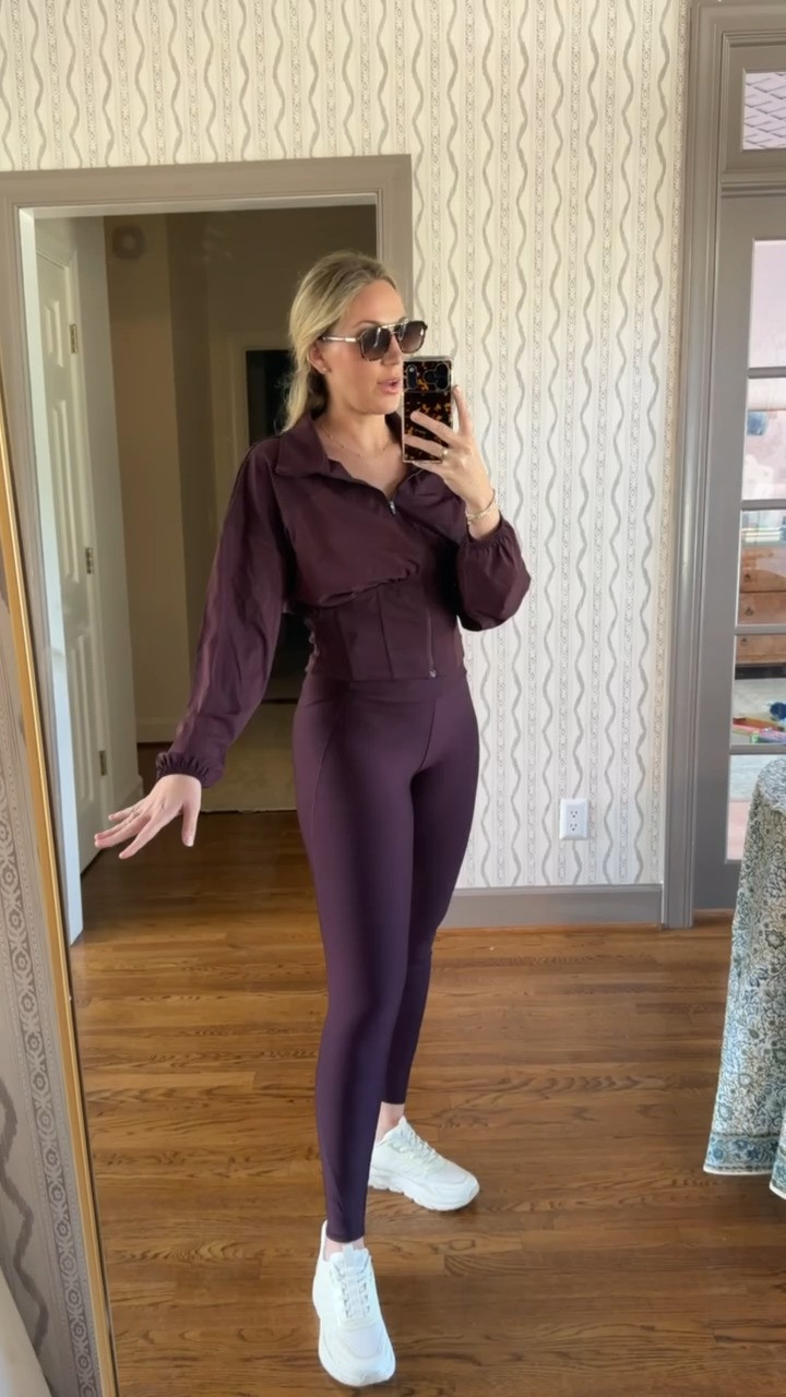 My new Walmart Athletic Set that looks and feels like expensive designer brands! This color is everything! 

#WalmartFashion #Walmart #TheSouthernSource 

 #LTKfitnessgoals #LTKmorningroutine #LTKSeasonal