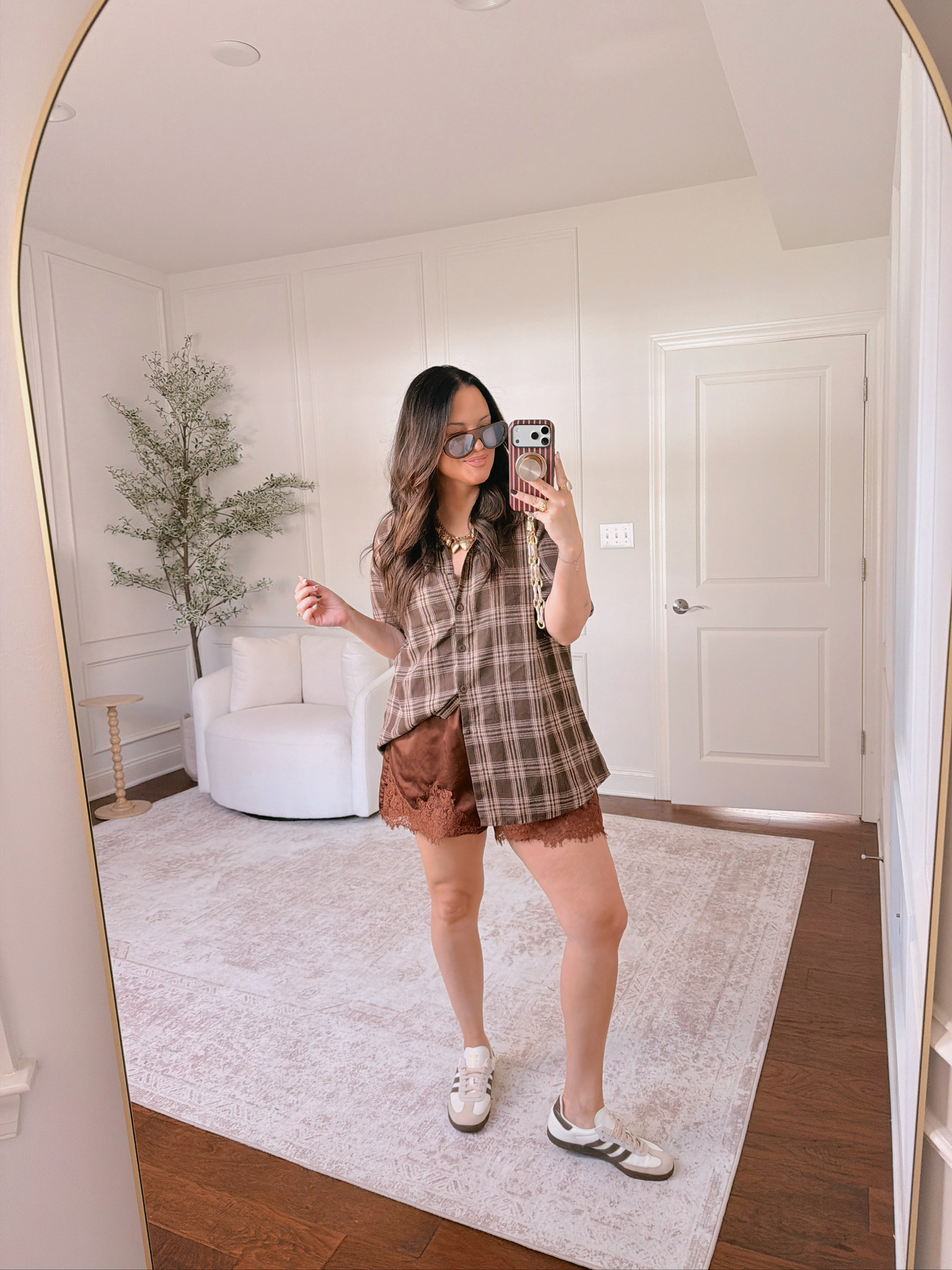 Wearing a large in the top and an XL in the pants

#LTKSeasonal #LTKMidsize