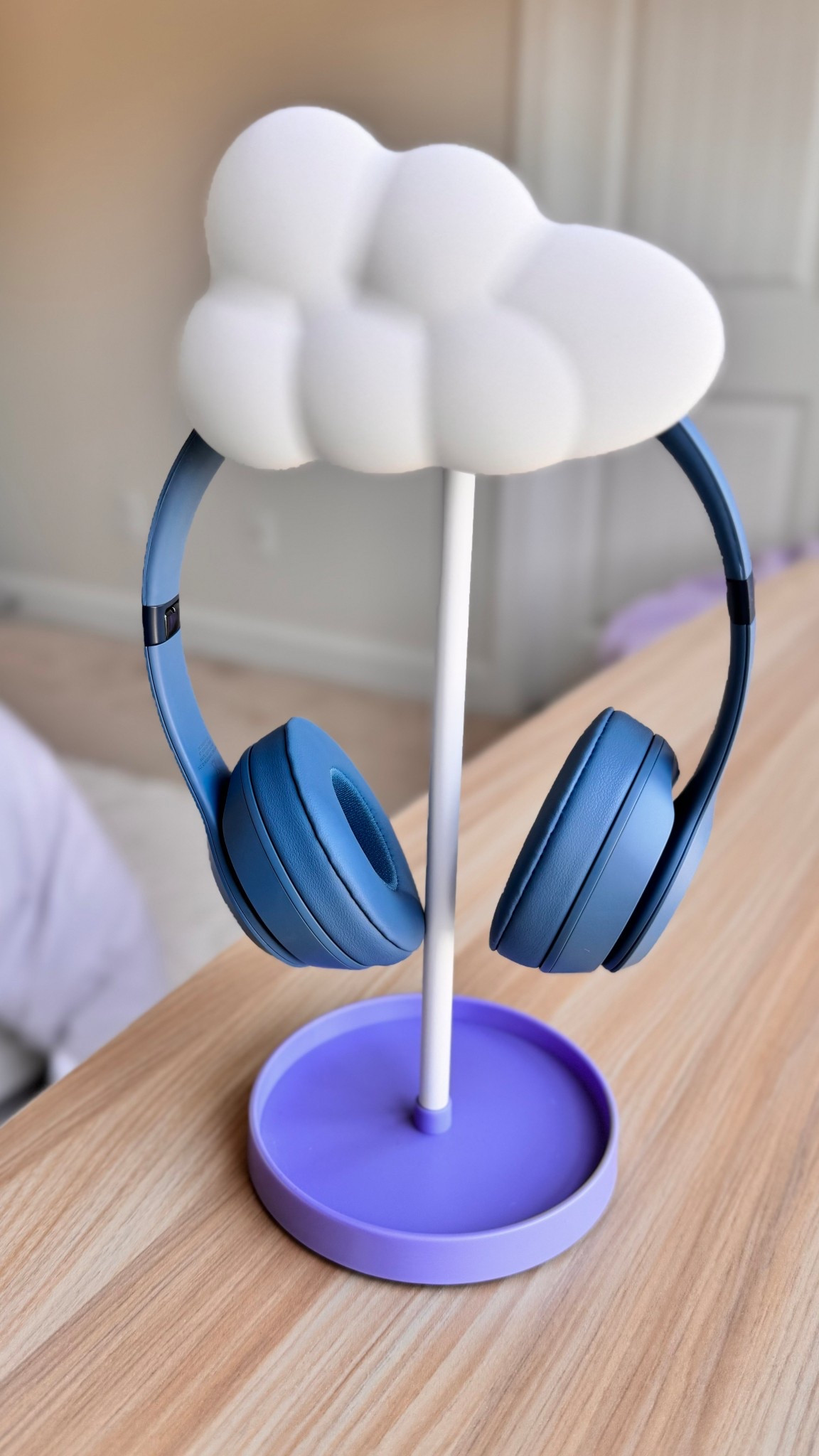 Bought this headphone stand for my tween and it’s the cutest thing! And very budget friendly! 