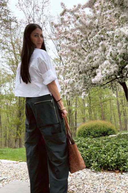 Wide leg pants and cropped button down pants are my go to for work as well as dinner! Change accessories and shoes and ready to go from
Day to night 

#LTKparties #LTKworkwear #LTKstyletip