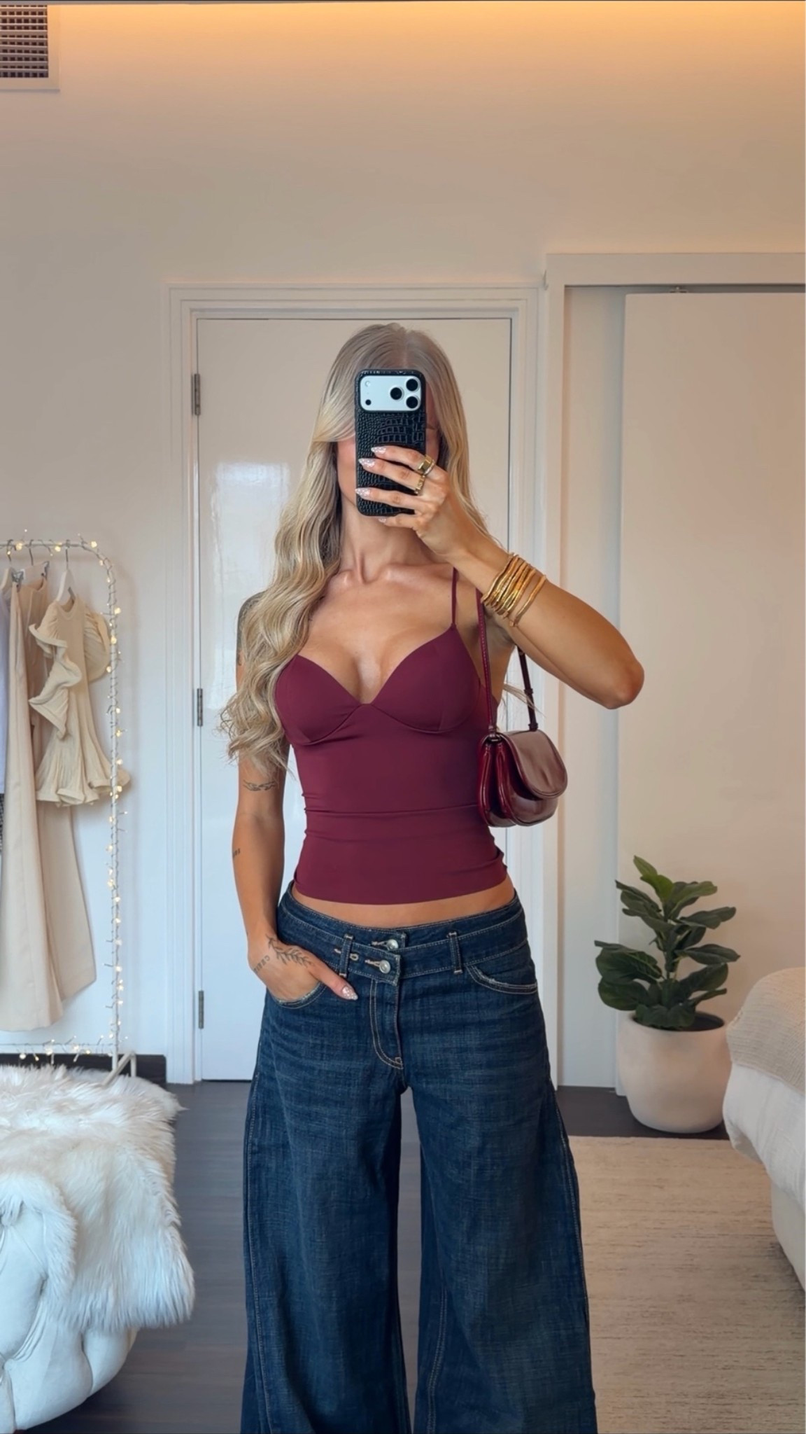 a moment for this top! It’s so effortless and comfortable 🍇✨ you don’t even need to wear a bra underneath as it comes with pads already and adjustable straps as well. So you can literally make it fit perfectly for yourself - LOVE! it comes in three colors as well🙌🏻 such a good basic piece!

#LTKFashionMonth #LTKstyletip #LTKautumn
