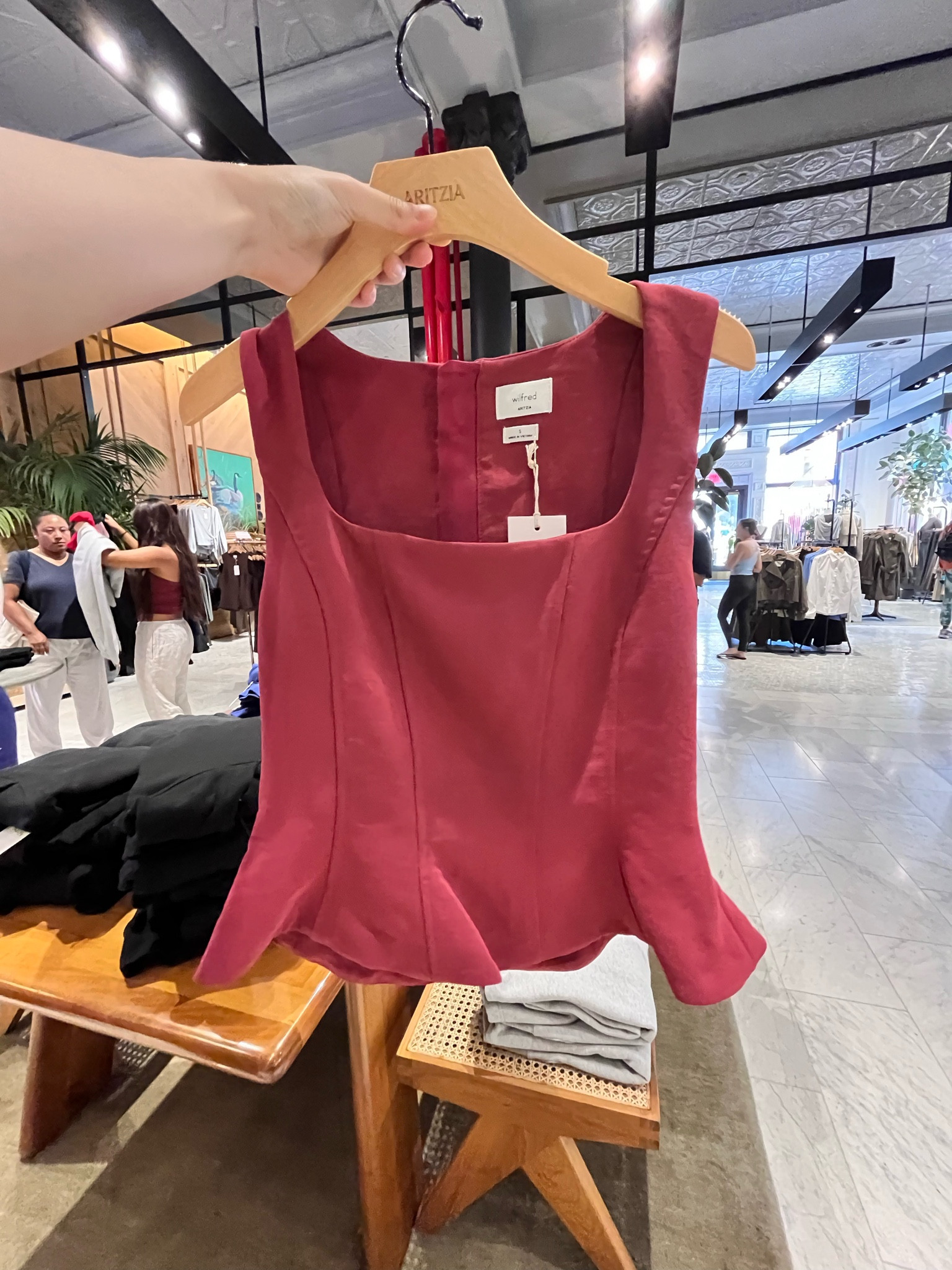 Peplum top in a new color at Aritzia in one of my favorite fabrics from them - the Crepette which is a heavier crepe fabric that is wrinkle-proof. I love how professional, structured and breathable this material is. Top runs small, so if you’re in between sizes, I’d take the bigger one. 

#LTKWorkwear #LTKFindsUnder100 #LTKStyleTip