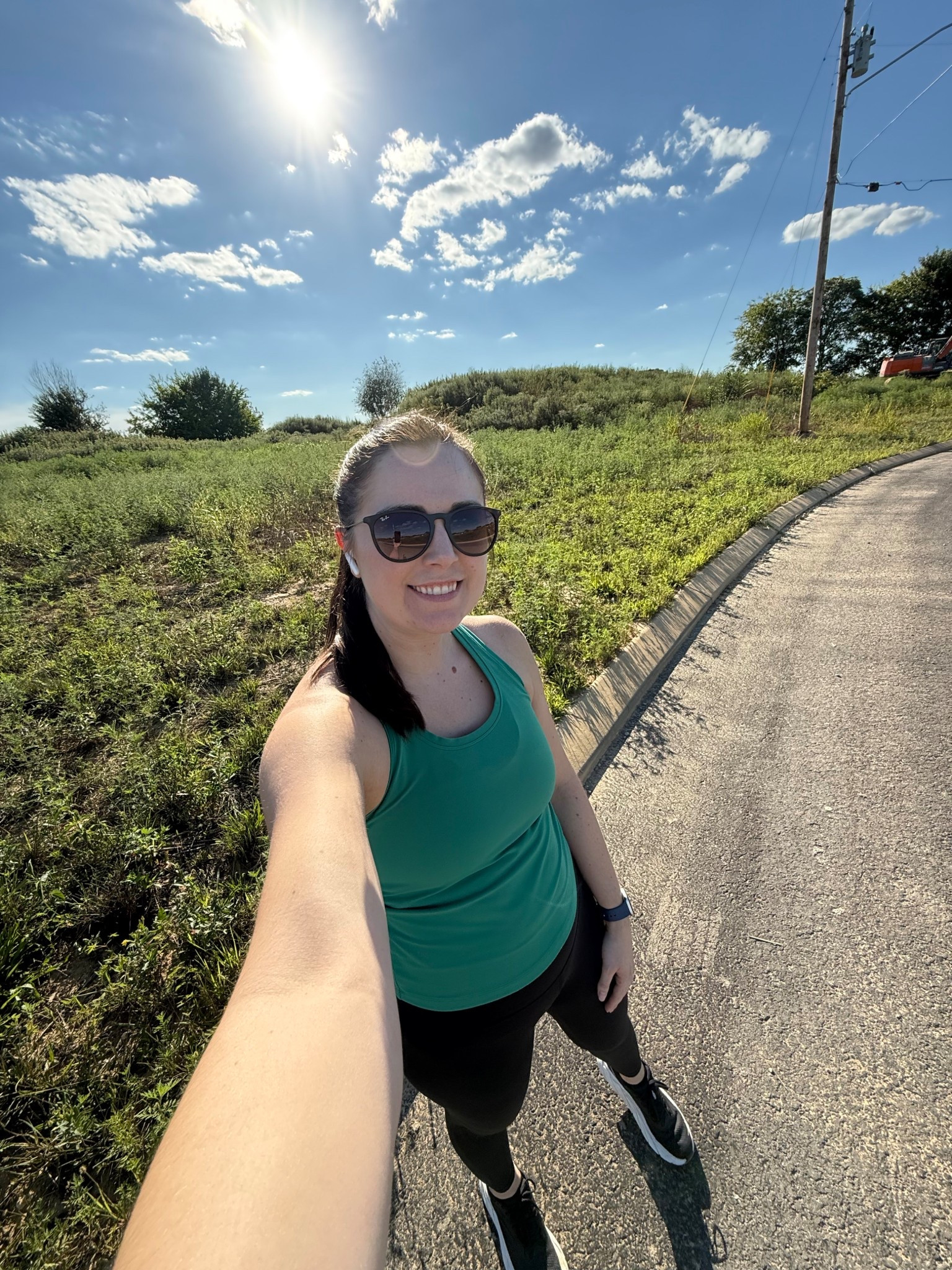 It’s a beautiful day here in Tennessee!! Starting to feel like fall just a little bit so I had to take advantage of the nice weather and get outside for a walk! 🌞🍂🍁
sunglasses, wireless headphones, earbuds, tank top, activewear, leggings, RayBans, CRZ Yoga, Lululemon, Hoka, running shoes

#LTKActive