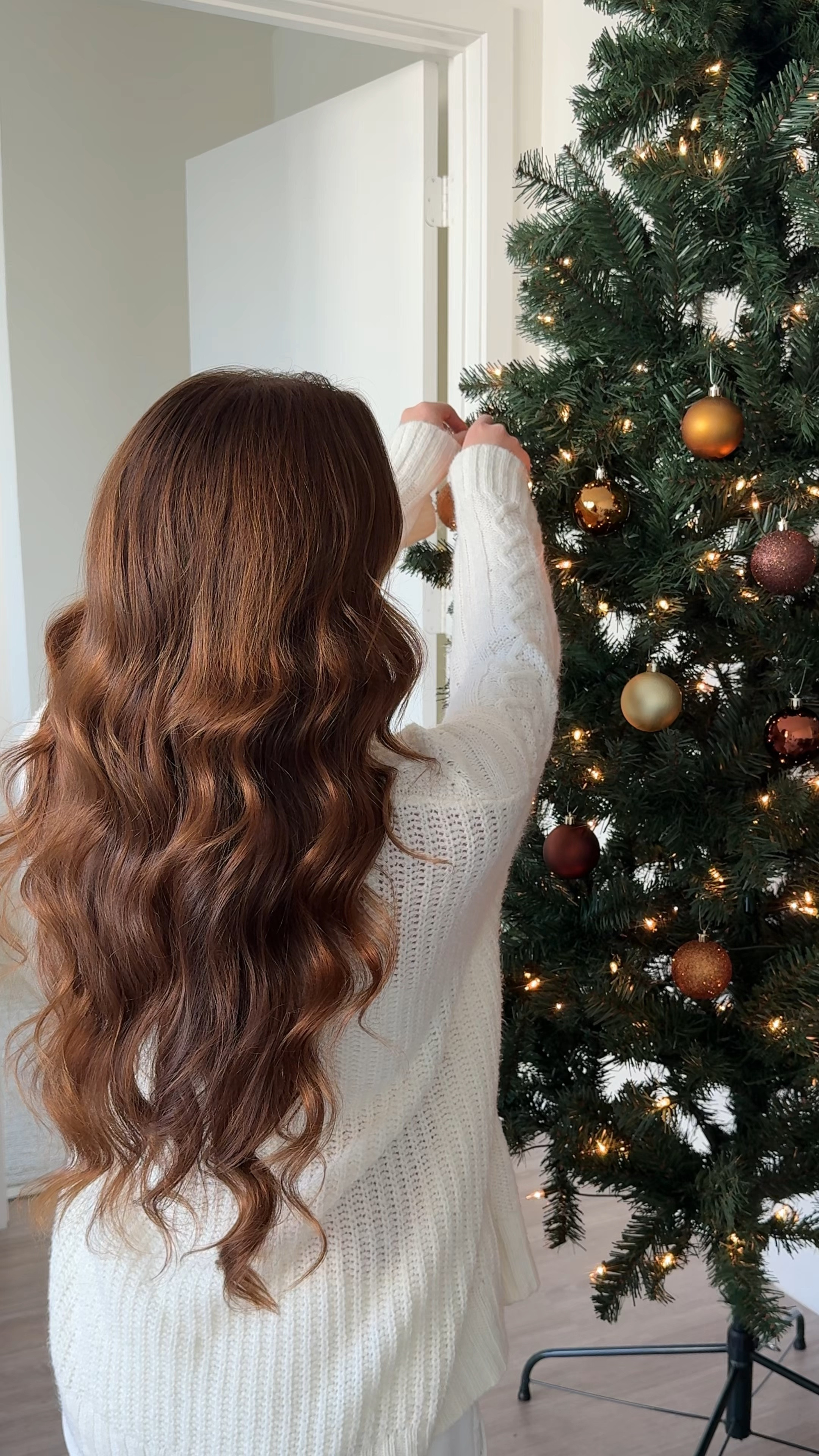 decorate my Christmas tree with me! 🤭✨🌲 all decorations linked! budget friendly ✨

#LTKSeasonal #LTKHoliday #LTKHome