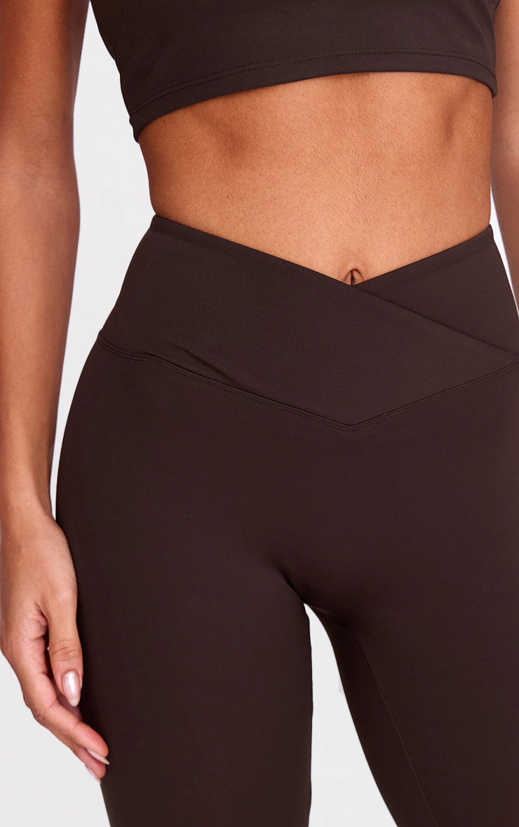 Espresso Sculpt Wrap Waist Gym Leggings | Athleisure | PrettyLittleThing UK