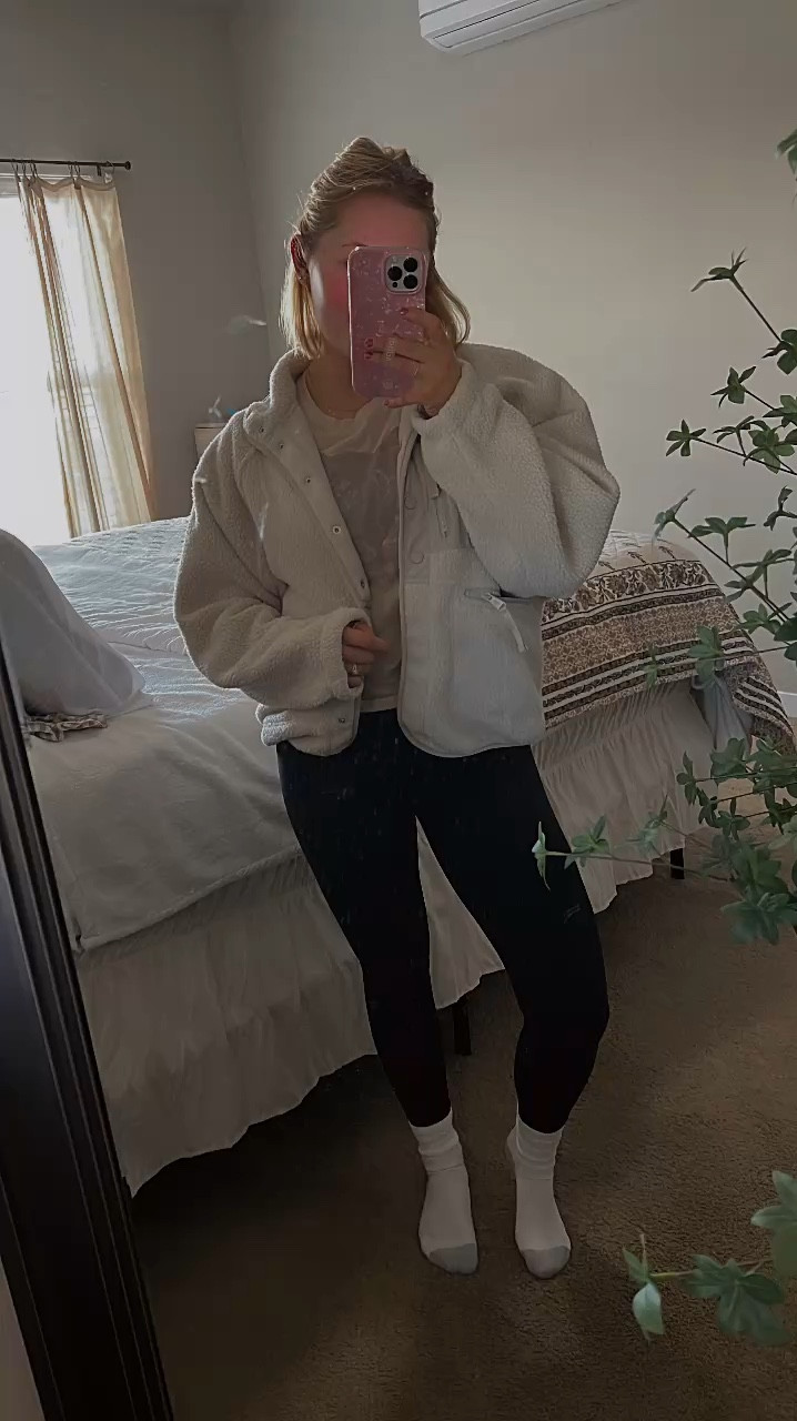 Some of my recent favorites 💖

•my t-shirt was on clearance at A&E, so I linked a similar one!! 

#LTKStyleTip #LTKHoliday #LTKGiftGuide