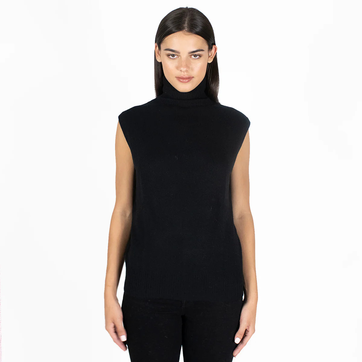 Relaxed Fit Sleeveless Turtleneck in Black | Autumn Cashmere